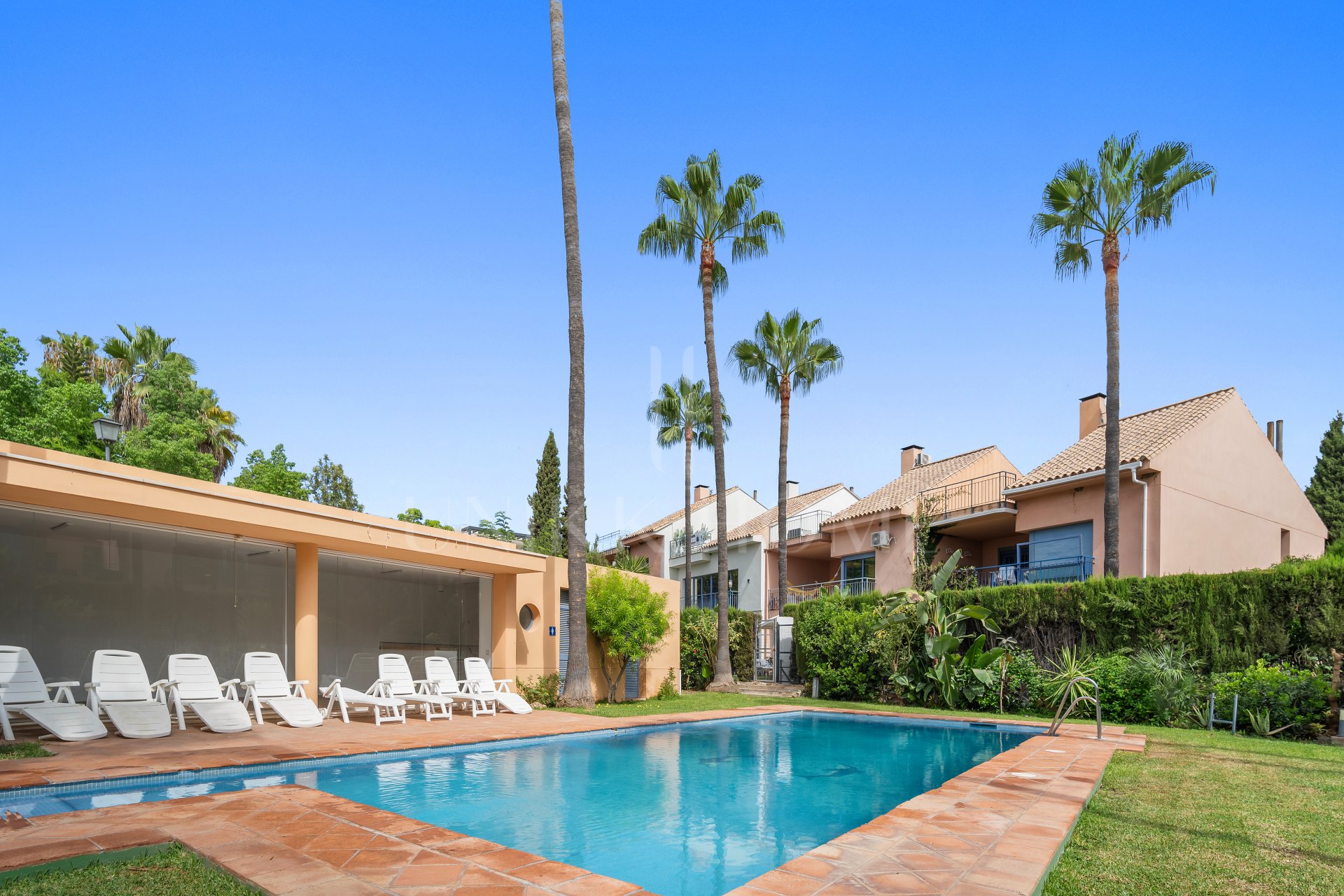 Bright and spacious, five bedroom townhouse located in Sun Golf, Nueva Andalucia with private garden