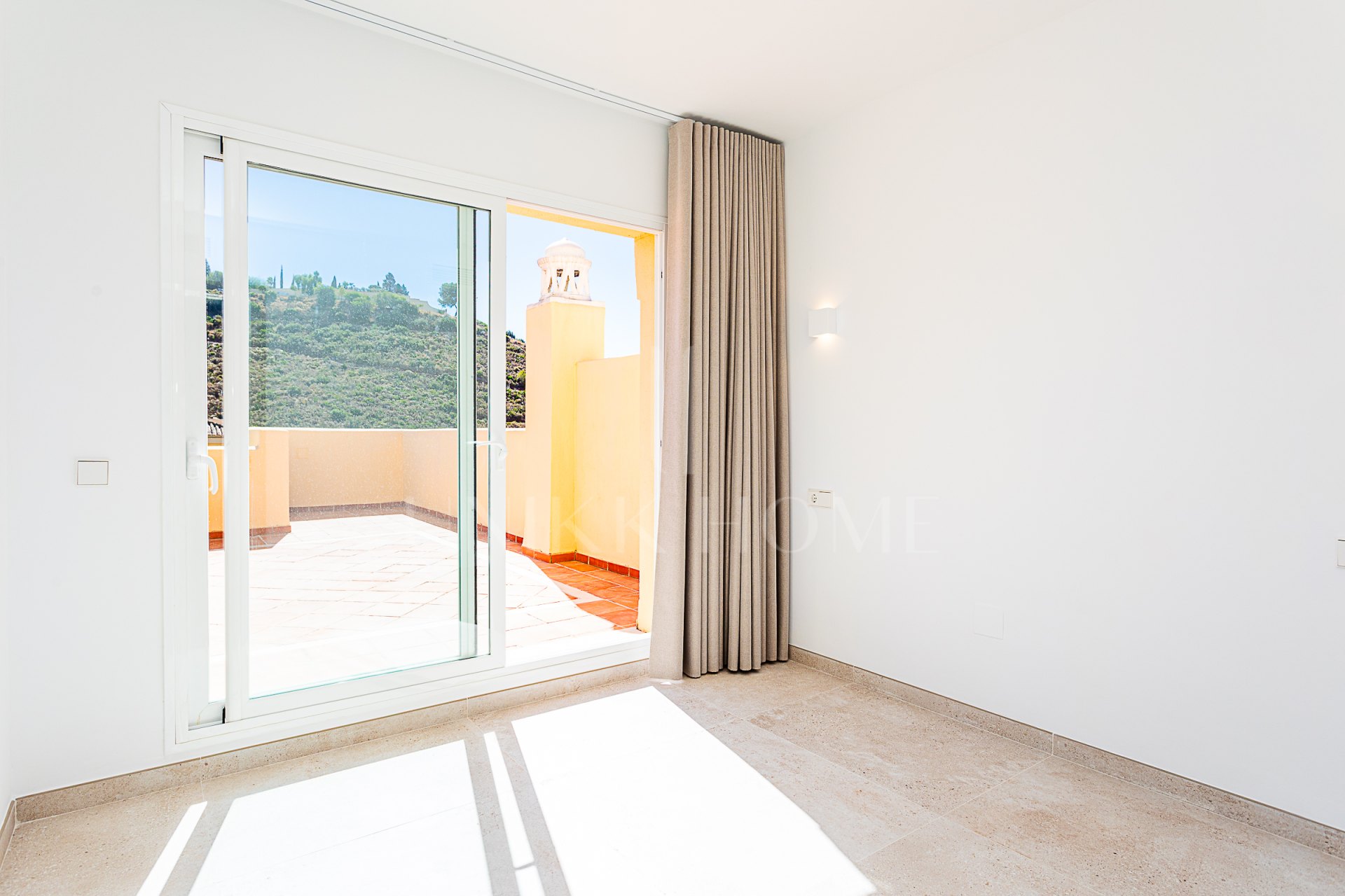Luxurious, Fully Refurbished Penthouse in Santa María Village, Elviria Exceptional Value: Recently reduced from €745,000!