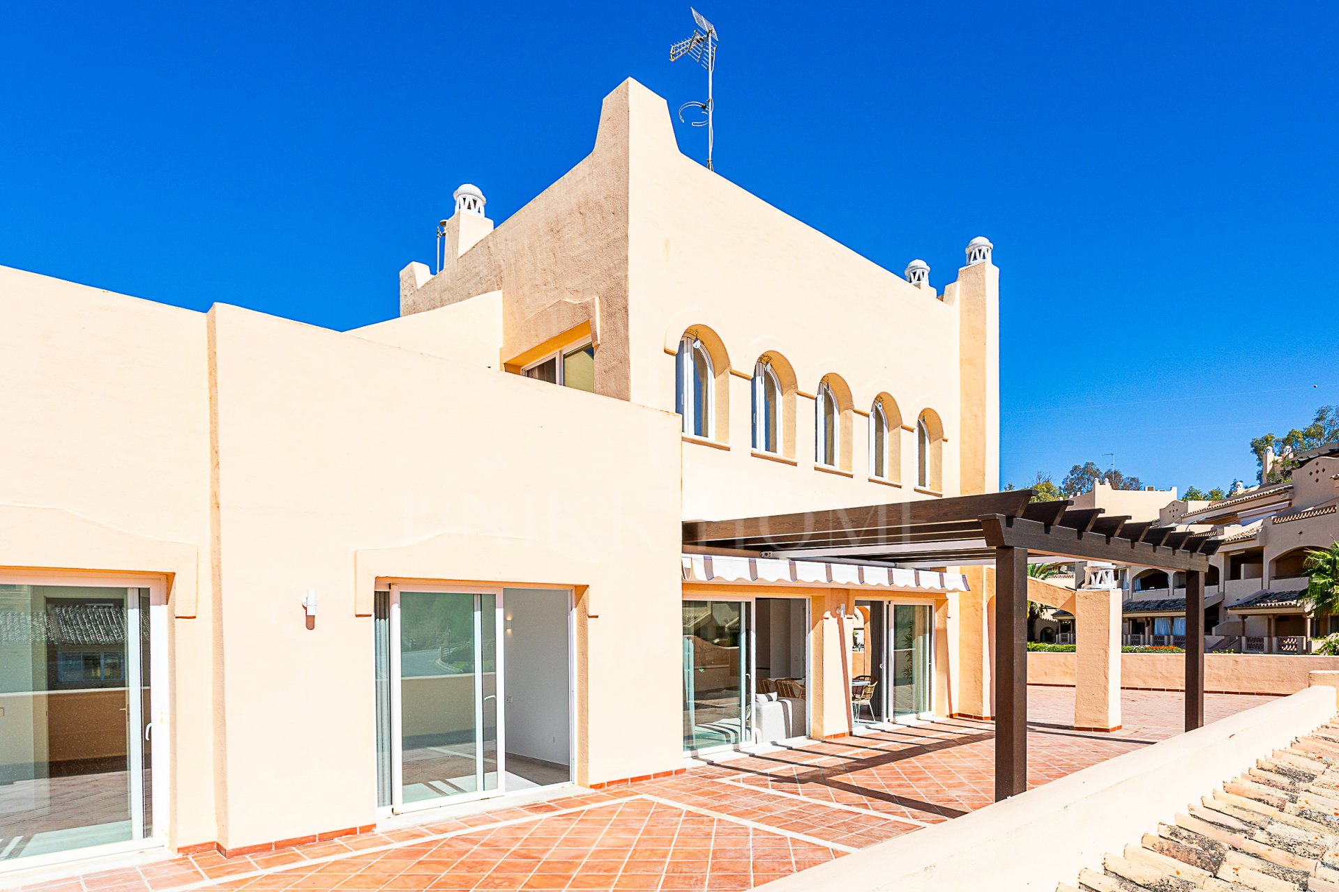 Luxurious, Fully Refurbished Penthouse in Santa María Village, Elviria Exceptional Value: Recently reduced from €745,000!