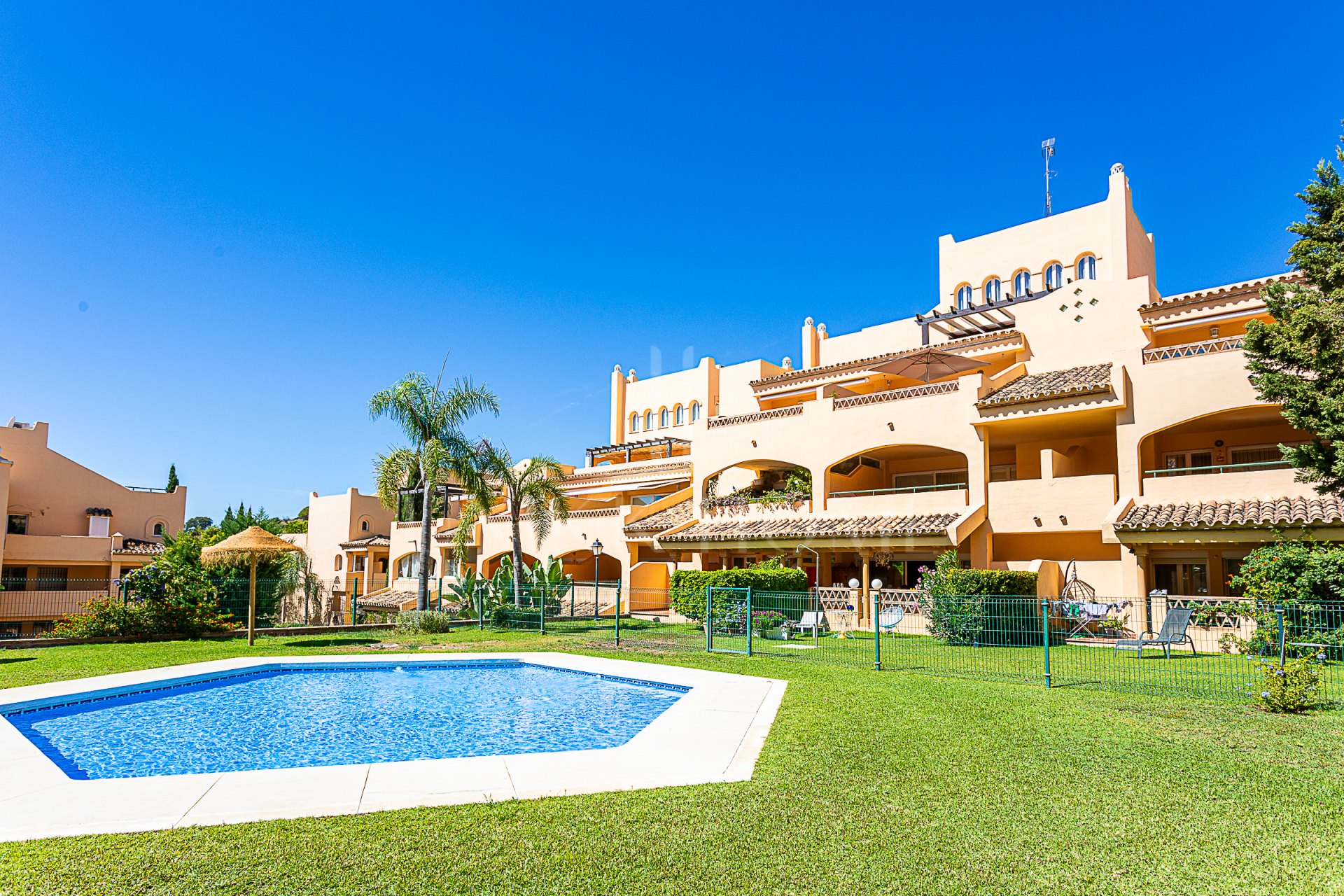 Luxurious, Fully Refurbished Penthouse in Santa María Village, Elviria Exceptional Value: Recently reduced from €745,000!