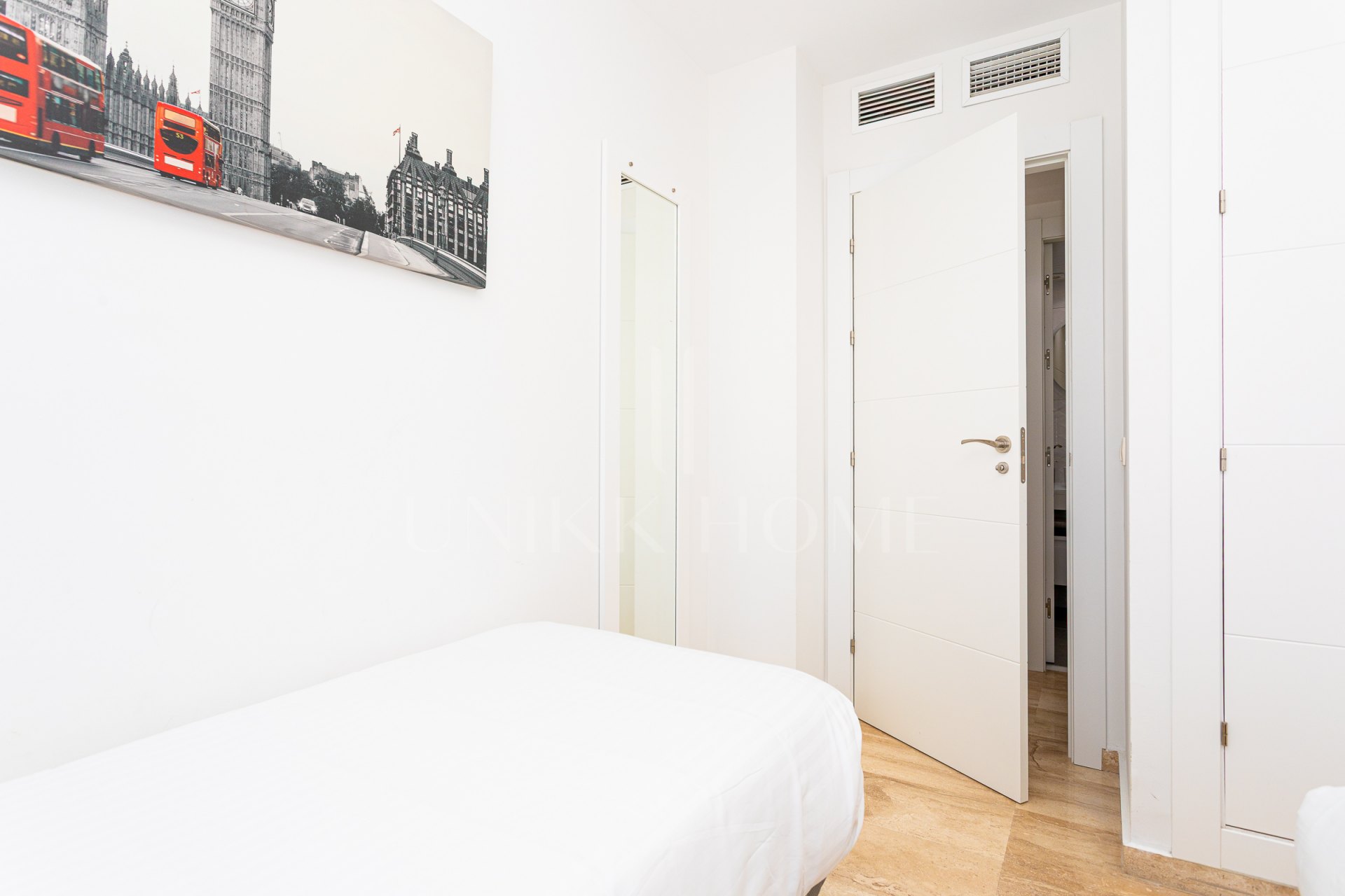 Fantástico Apartamento Esquinero Reformado con Vistas al Mar en Alicate Playa