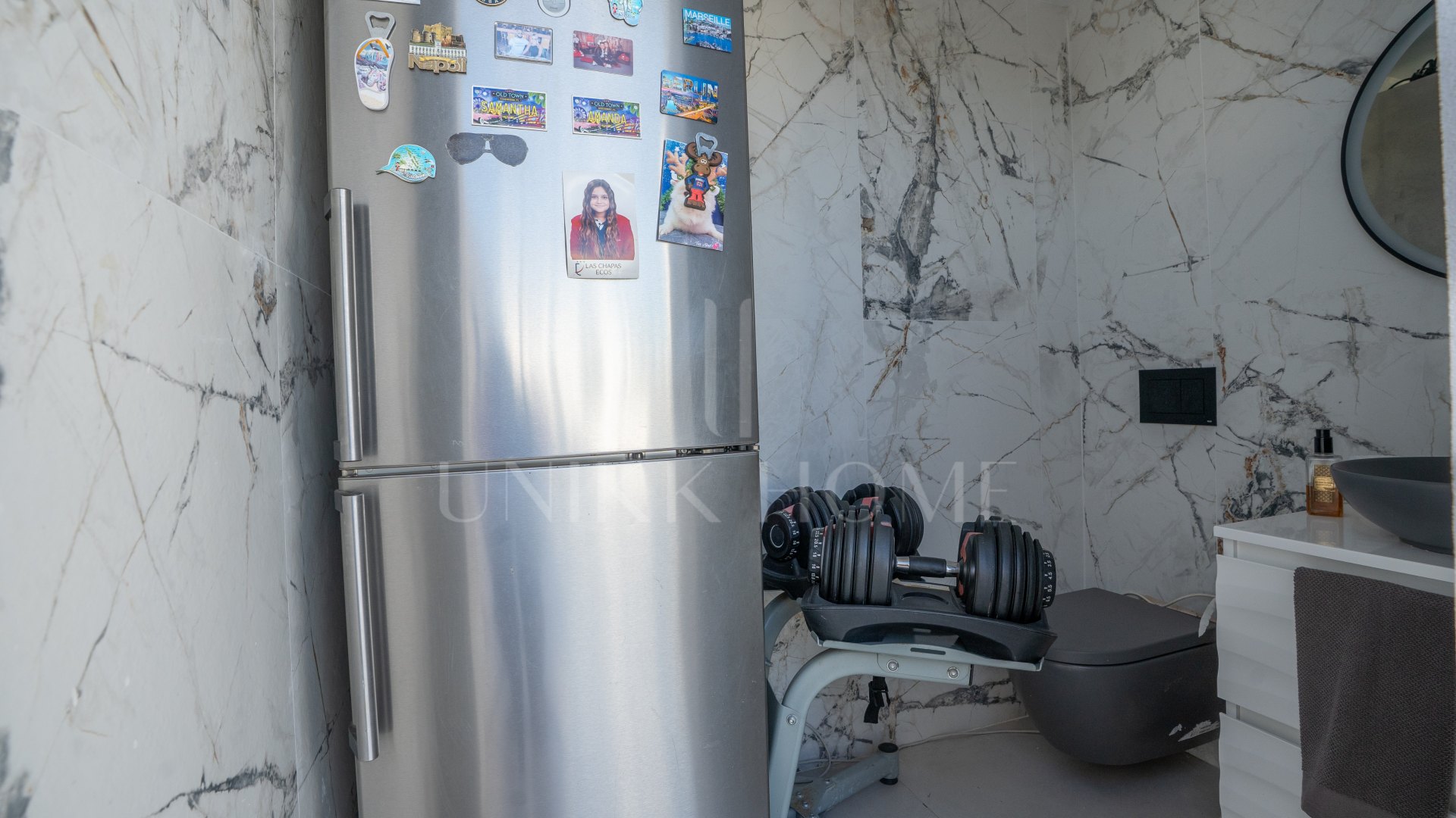 Exquisite Luxury Apartment with Expansive Terrace and Smart Home Features