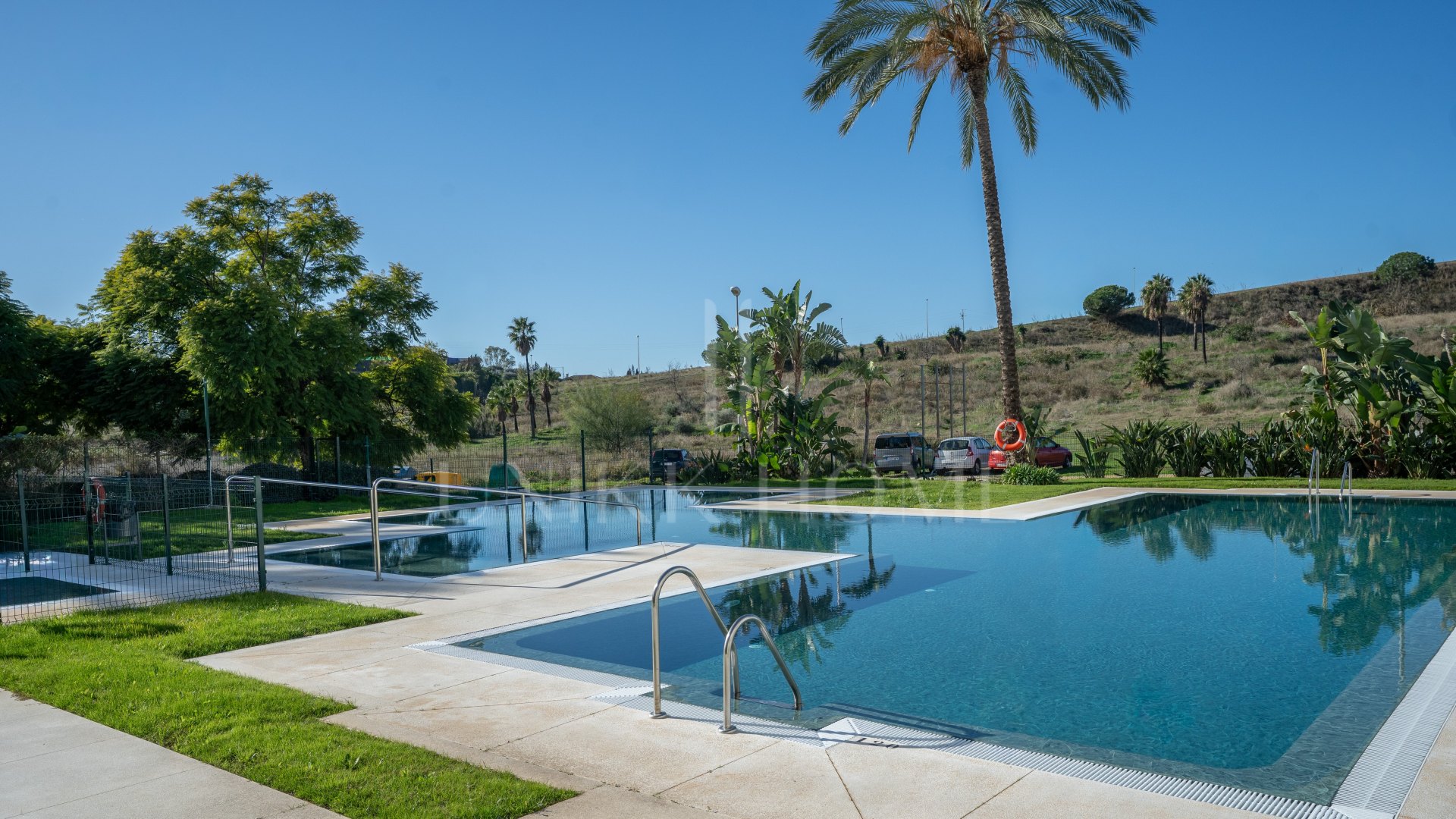 Exquisite Luxury Apartment with Expansive Terrace and Smart Home Features