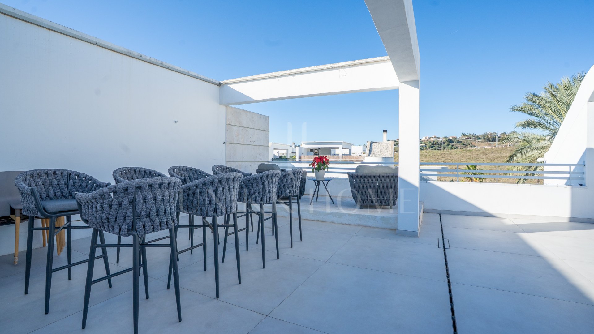 Exquisite Luxury Apartment with Expansive Terrace and Smart Home Features