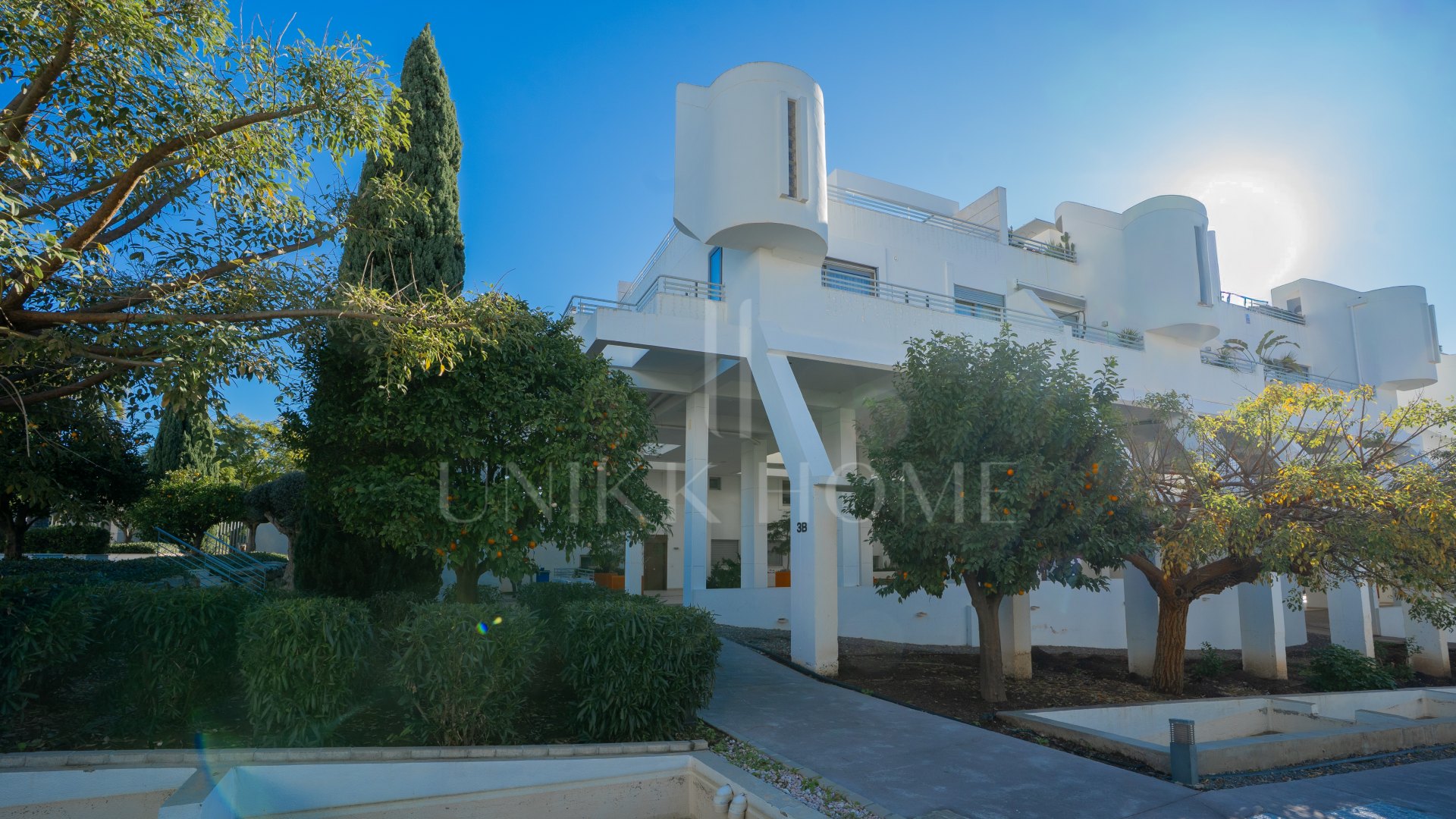 Exquisite Luxury Apartment with Expansive Terrace and Smart Home Features