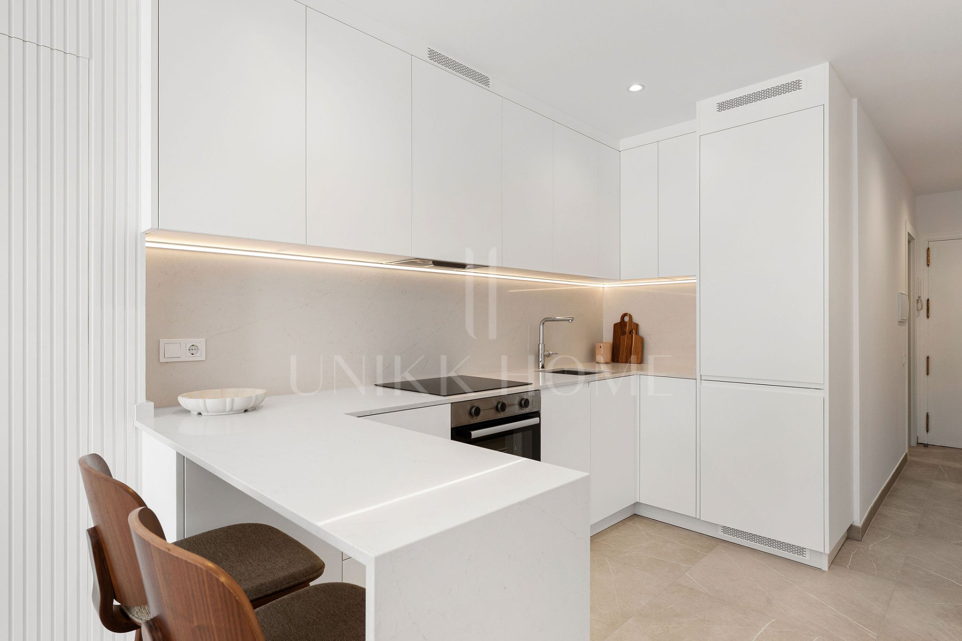Welcome to this totally renovated 2 bedroom apartment in Málaga Centre!