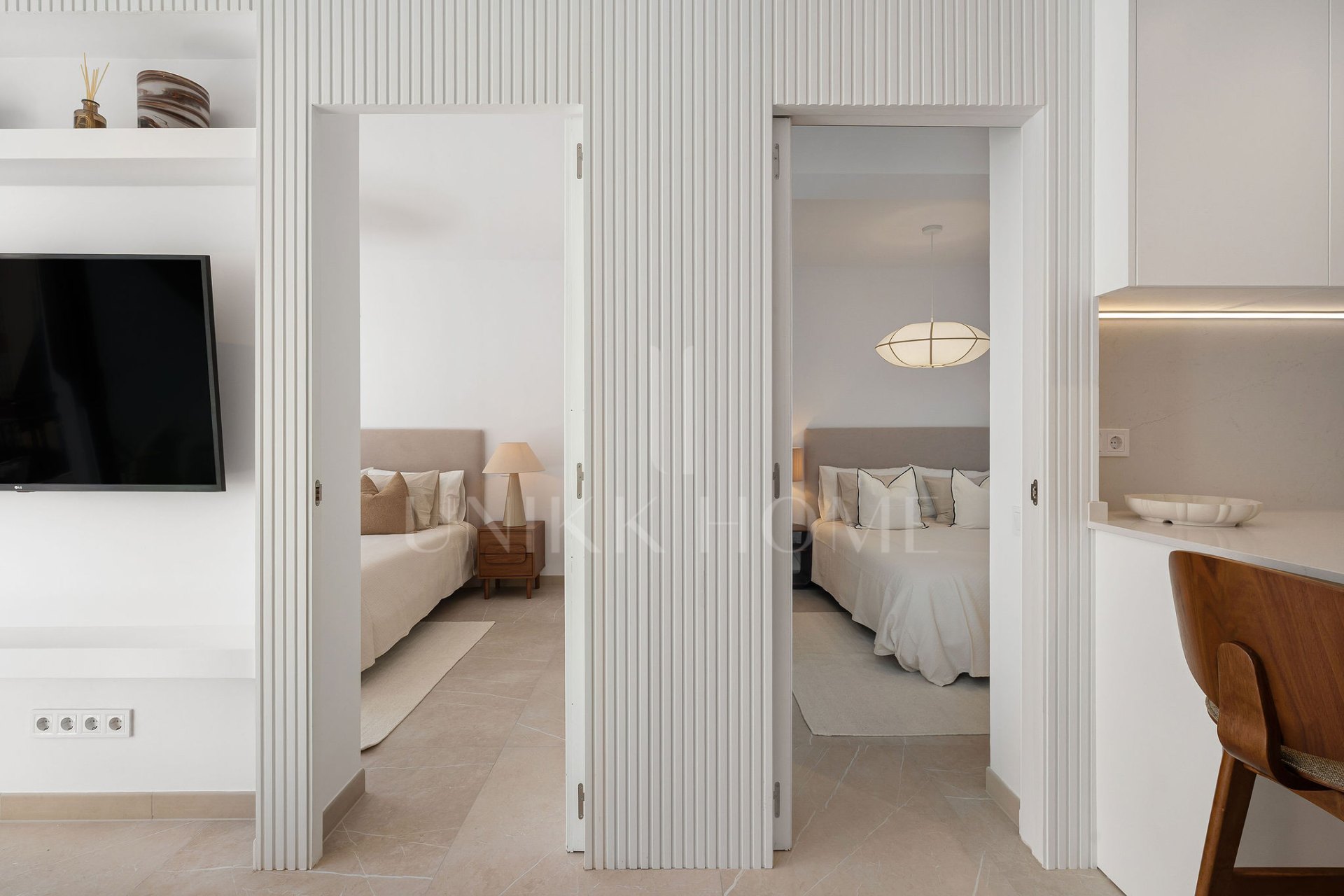 Welcome to this totally renovated 2 bedroom apartment in Málaga Centre!