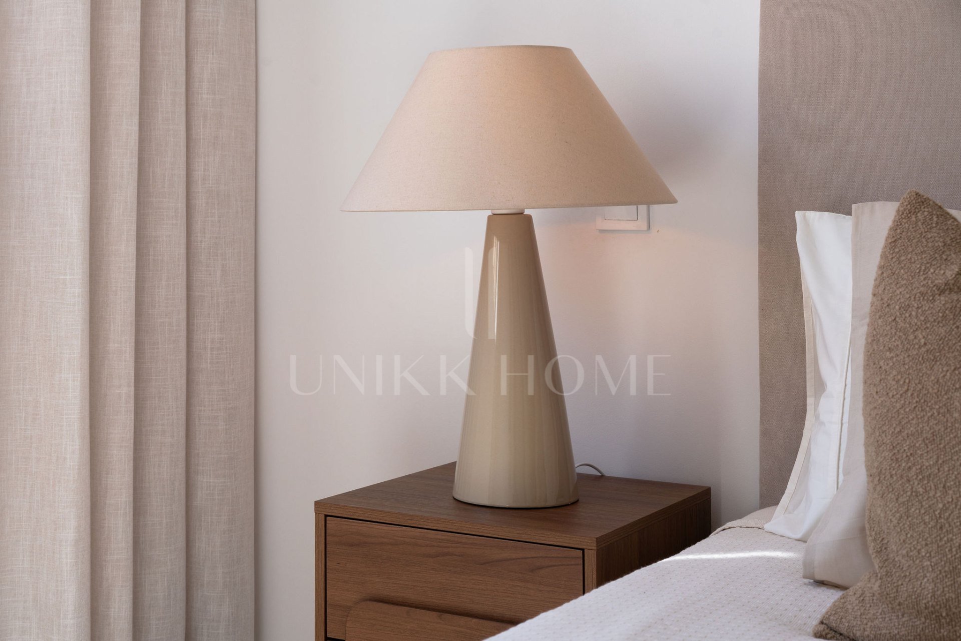Welcome to this totally renovated 2 bedroom apartment in Málaga Centre!
