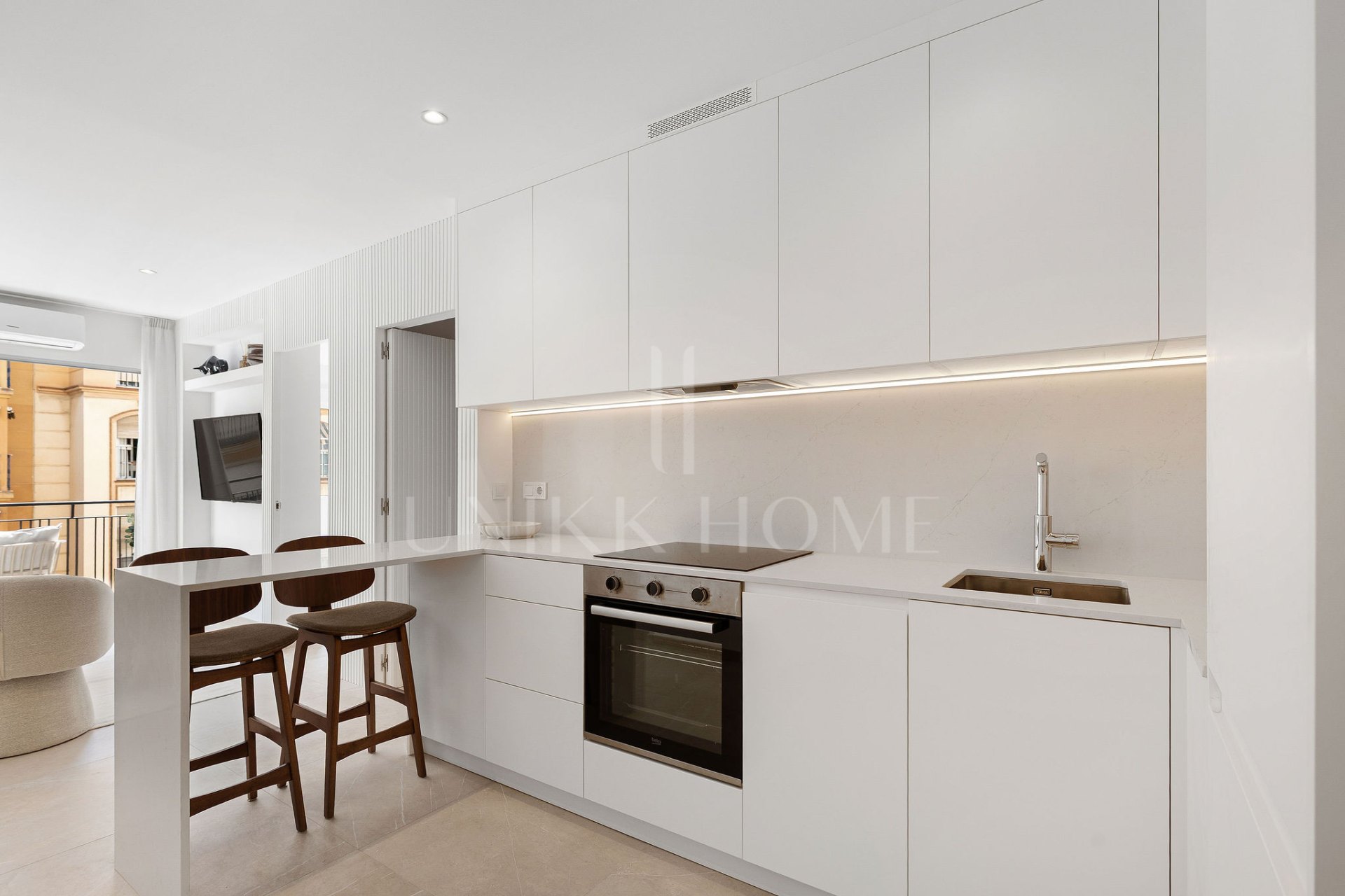 Welcome to this totally renovated 2 bedroom apartment in Málaga Centre!