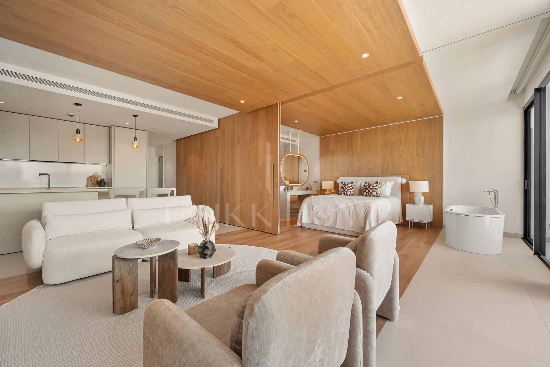 Experiencia refinada vida costera en este nuevo apartamento de lujo ubicado dentro del prestigioso Higuerón Resort.