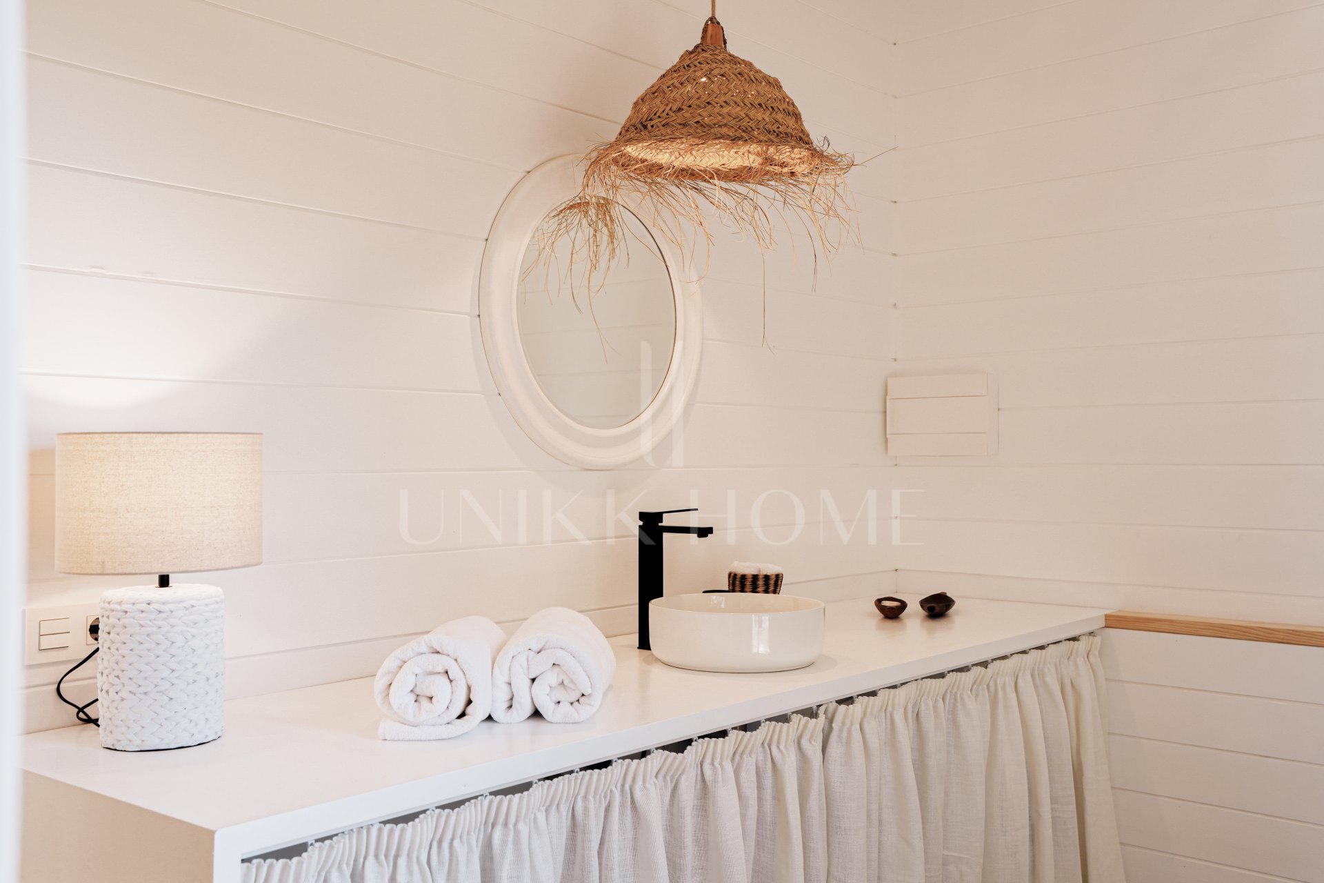 Stunning Contemporary Country Retreat with Tourist Licence and Panoramic Views Near Gaucín
