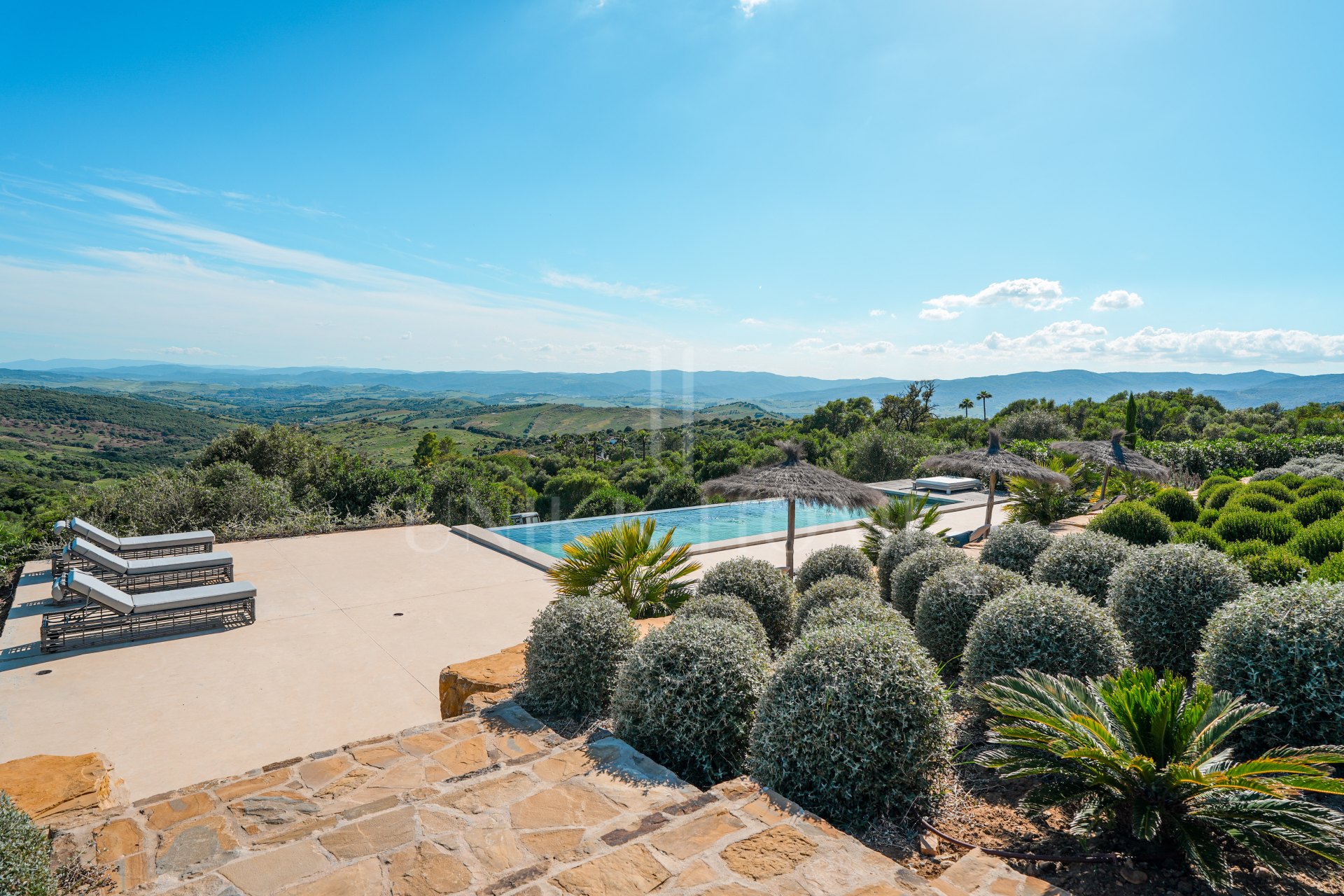 Stunning Contemporary Country Retreat with Tourist Licence and Panoramic Views Near Gaucín