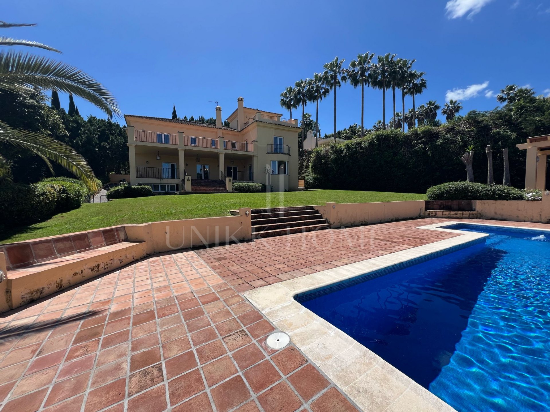 Traditional Andalusian style villa with stunning views in Sotogrande Alto