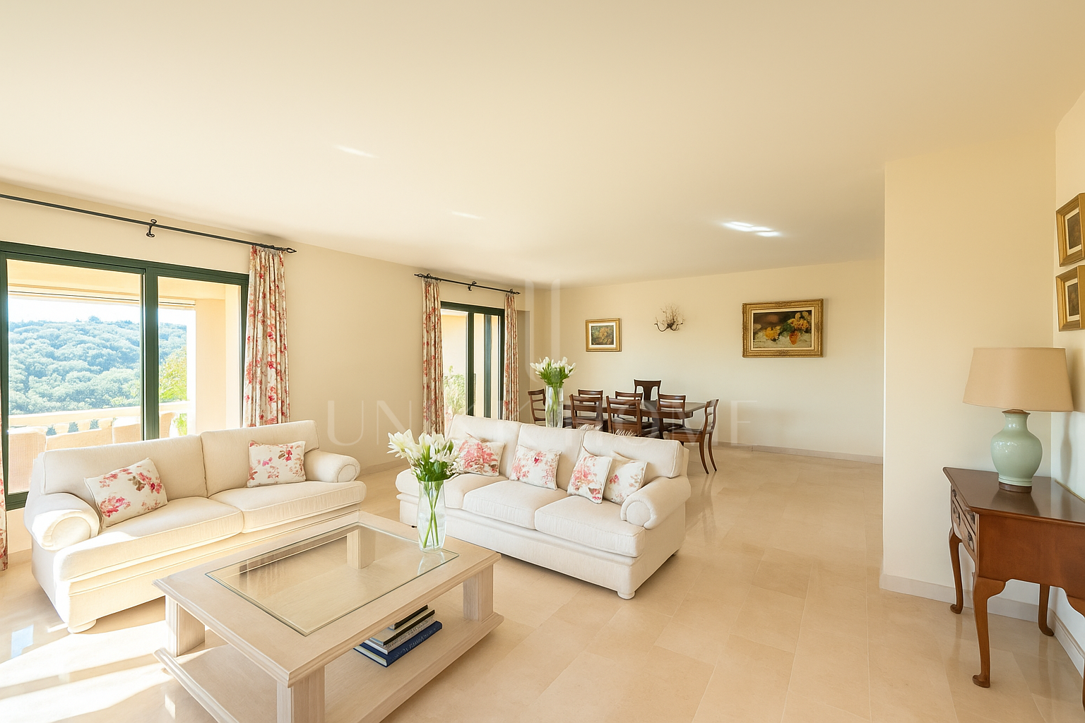 Amplia villa de 5 dormitorios en la urbanización Sotogolf, Sotogrande Alto