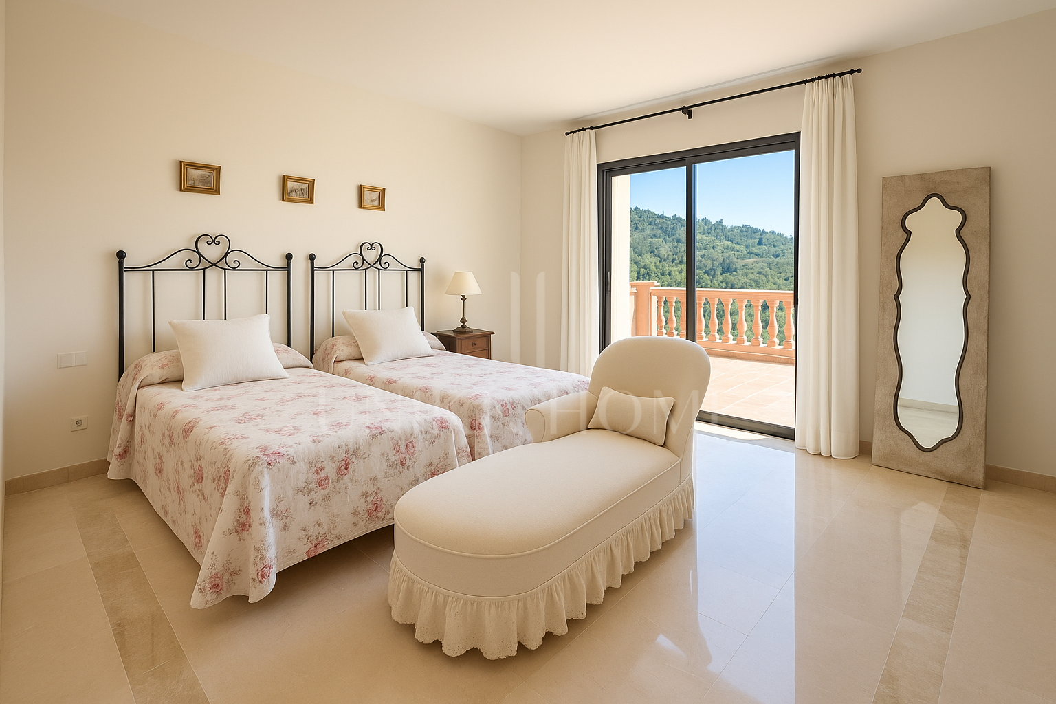 Amplia villa de 5 dormitorios en la urbanización Sotogolf, Sotogrande Alto