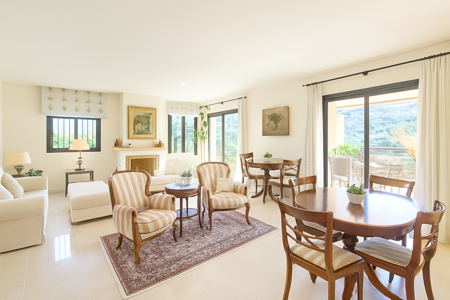 Amplia villa de 5 dormitorios en la urbanización Sotogolf, Sotogrande Alto