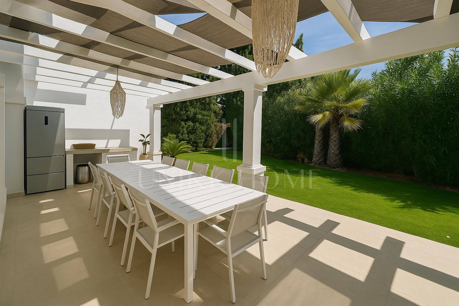 Villa Renovada en Venta en la Codiciada Zona B de Sotogrande Costa