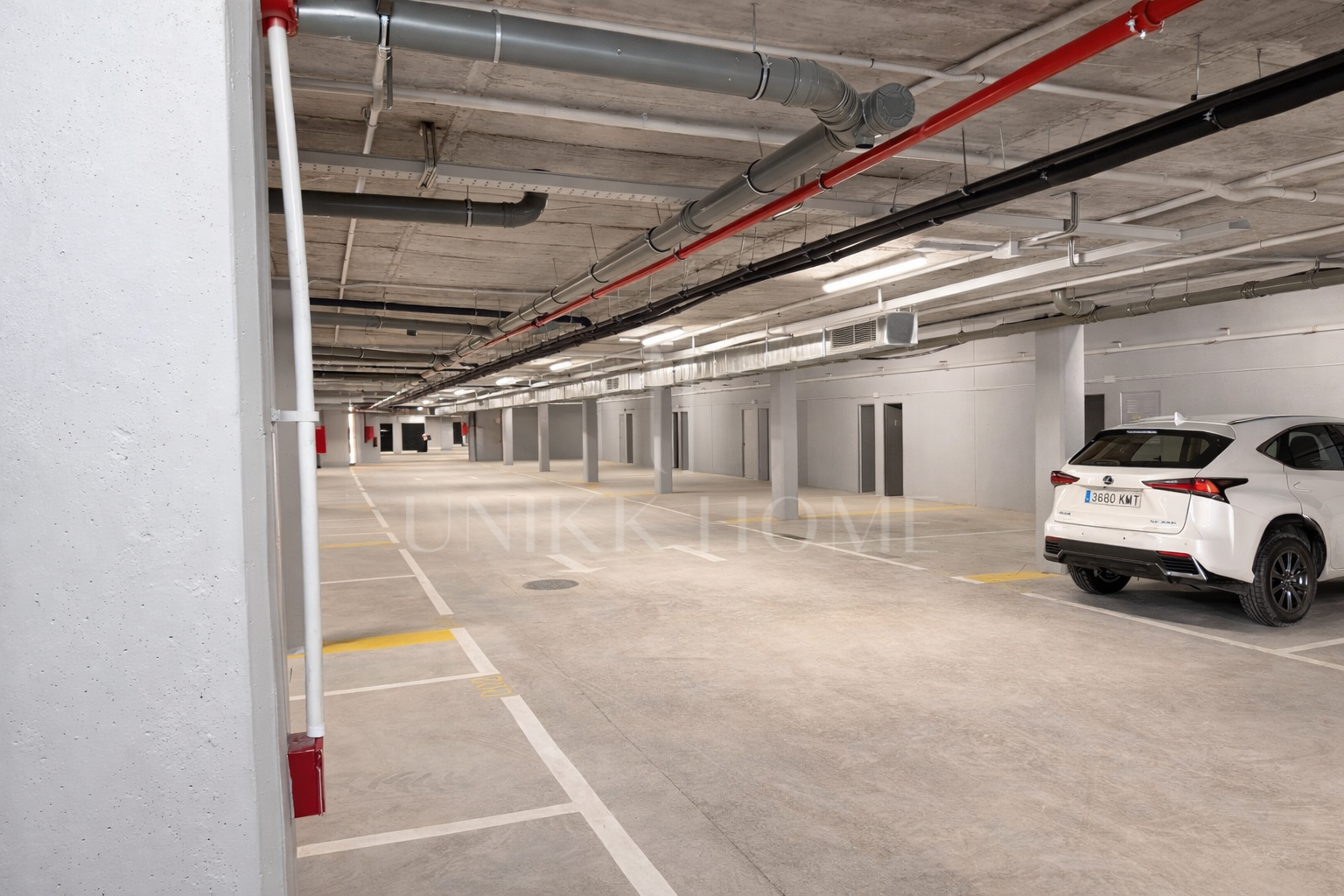 Excepcional Dúplex de 3 Dormitorios con Vistas Panorámicas al Mar y Gibraltar - Infinity Alcaidesa
