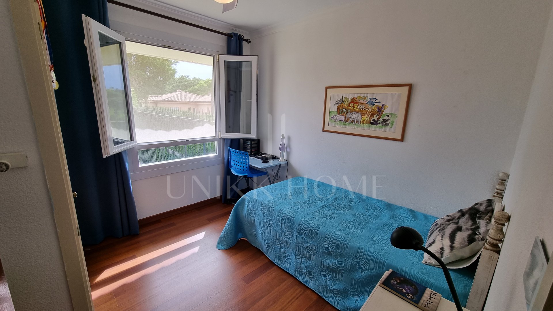Espaciosa villa de 7 dormitorios con piscina en Sotogrande Costa (Zona B)