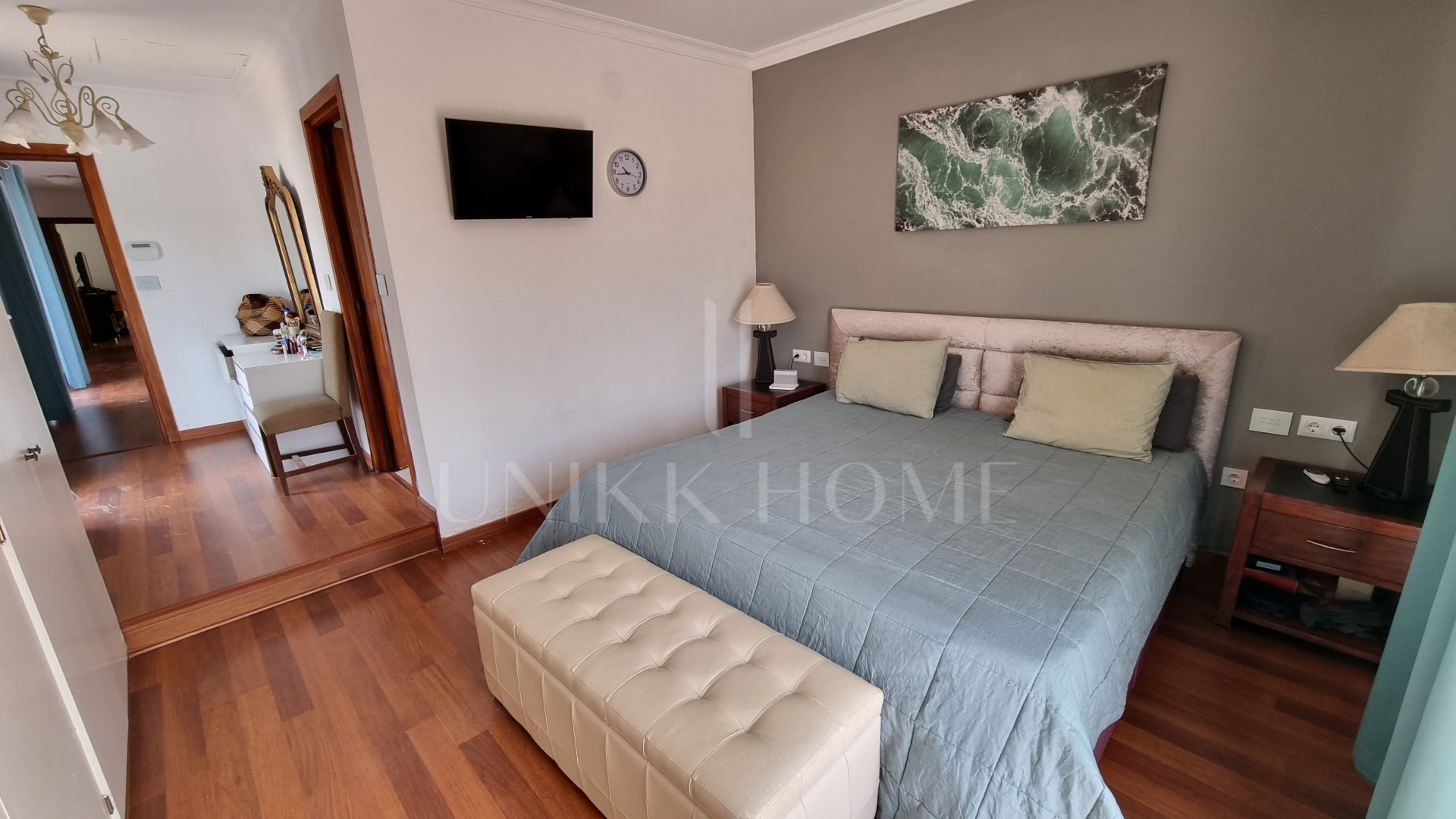 Espaciosa villa de 7 dormitorios con piscina en Sotogrande Costa (Zona B)