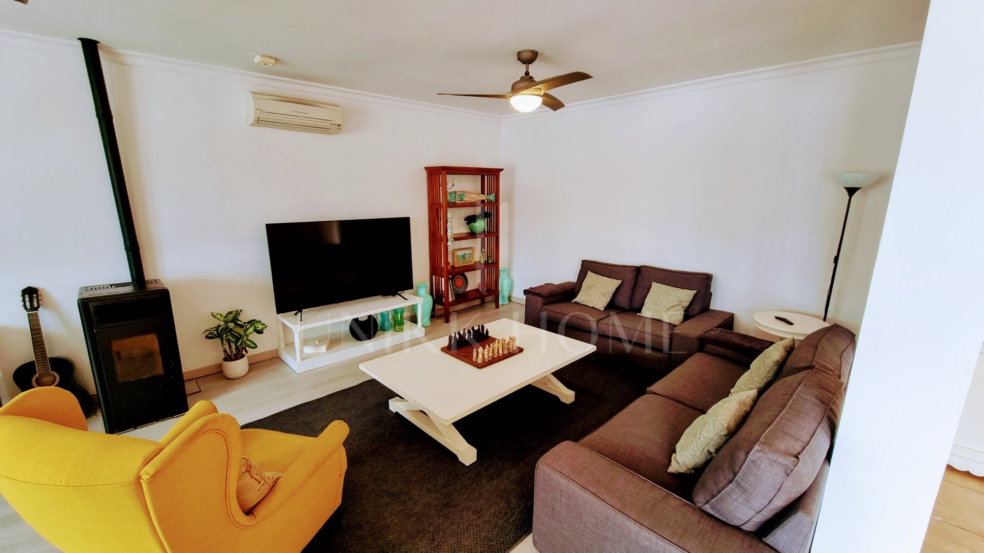 Espaciosa villa de 7 dormitorios con piscina en Sotogrande Costa (Zona B)