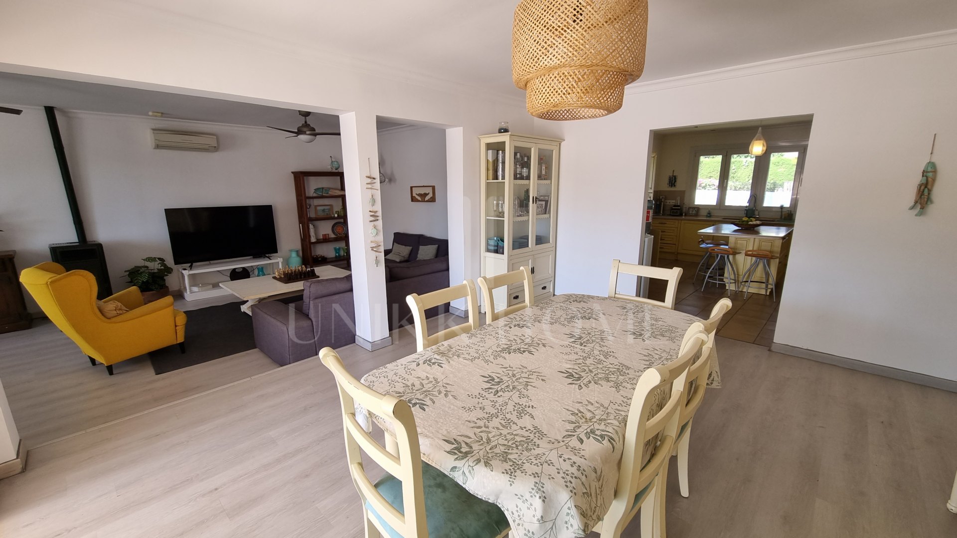 Espaciosa villa de 7 dormitorios con piscina en Sotogrande Costa (Zona B)