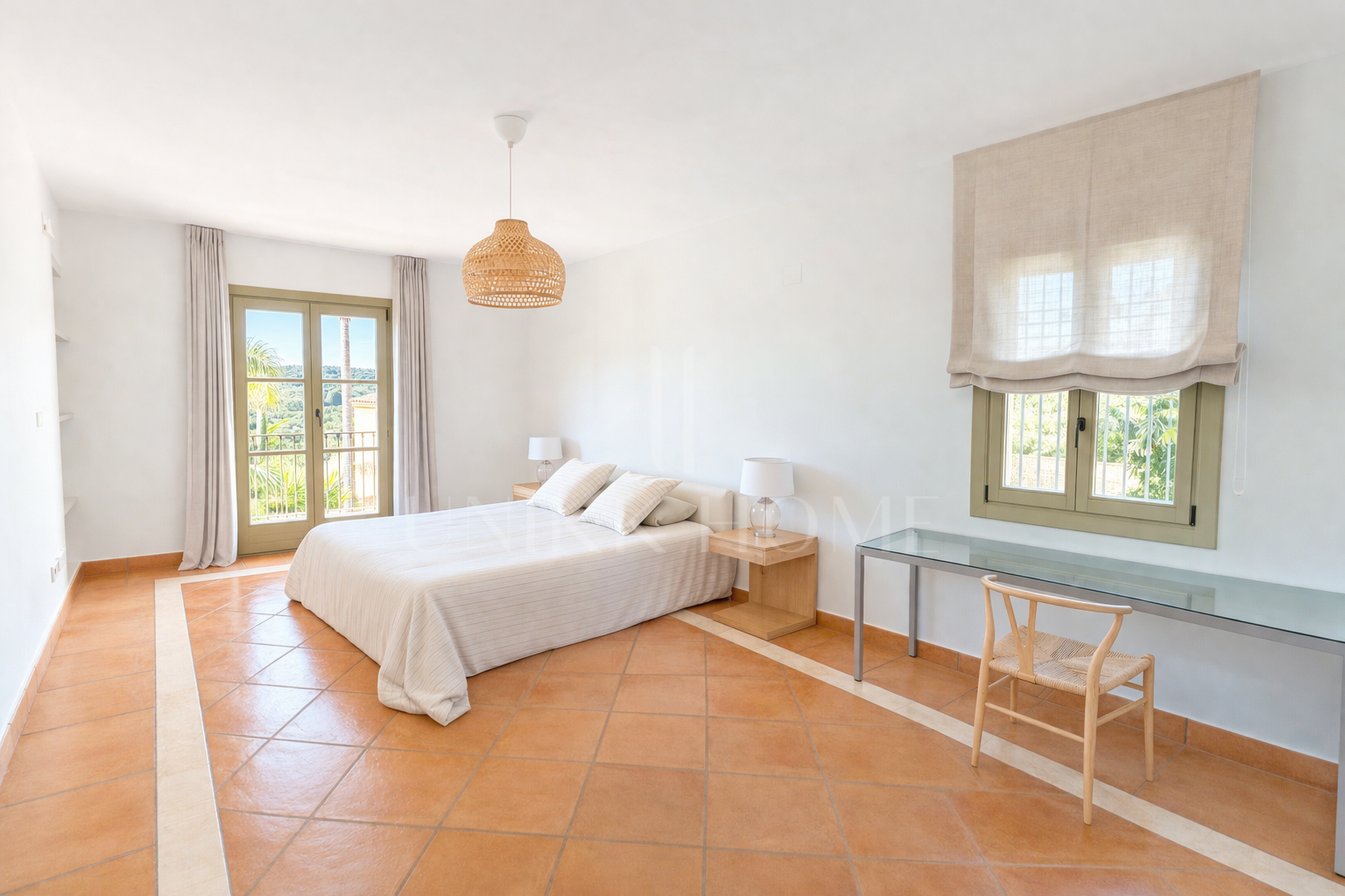 Casa adosada en esquina en primera línea de golf en Los Carmenes, Sotogrande Alto