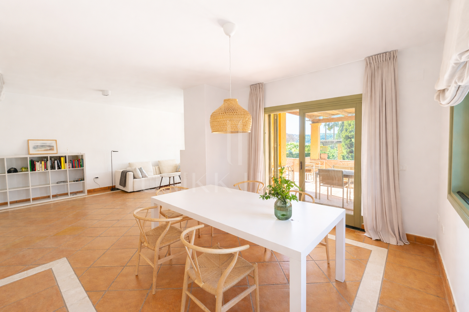 Casa adosada en esquina en primera línea de golf en Los Carmenes, Sotogrande Alto