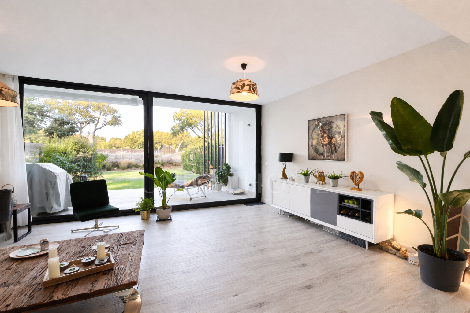 Modern Townhouse with stunning views in the urbanization Hoyo 17 in San Roque Club