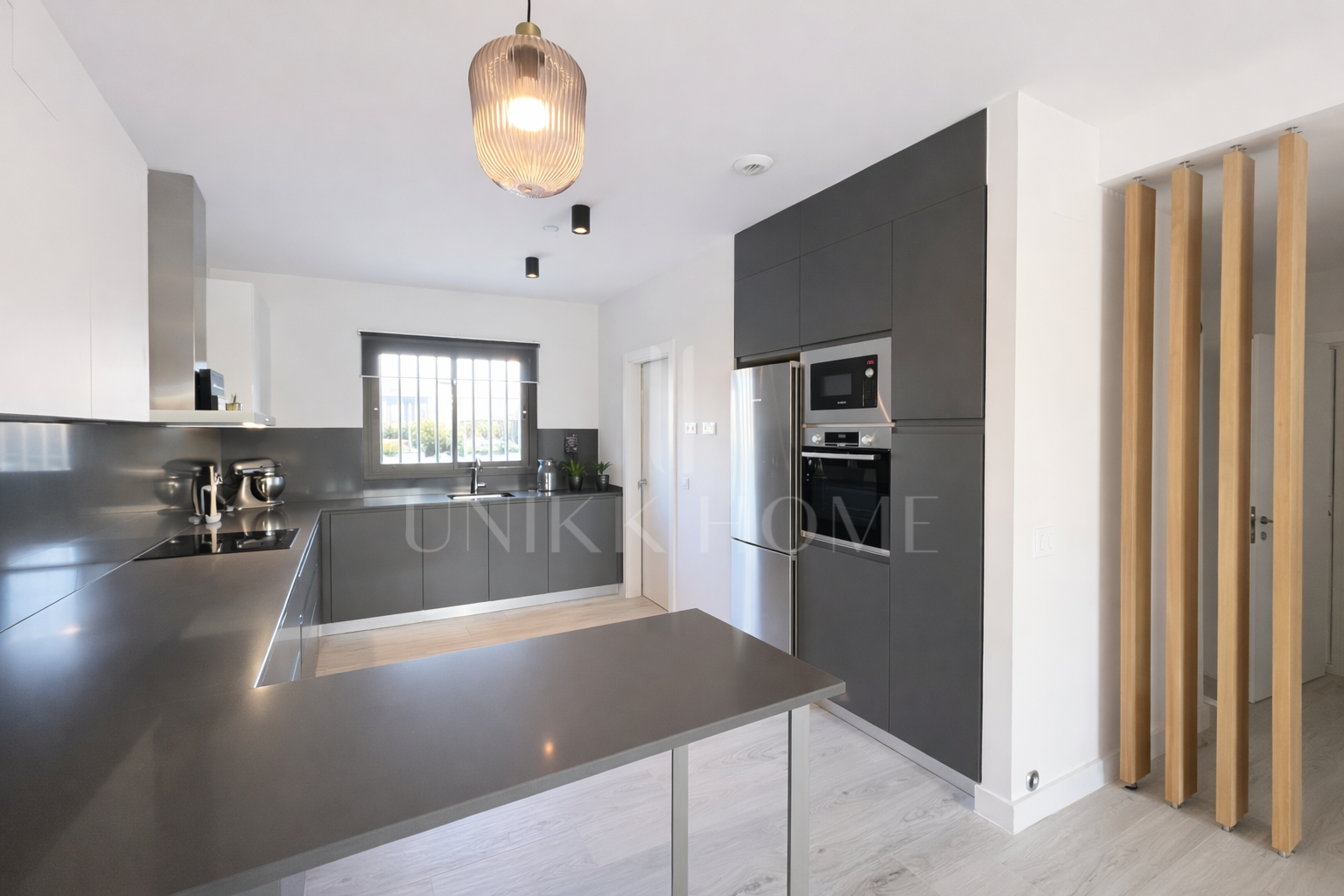 Modern Townhouse with stunning views in the urbanization Hoyo 17 in San Roque Club