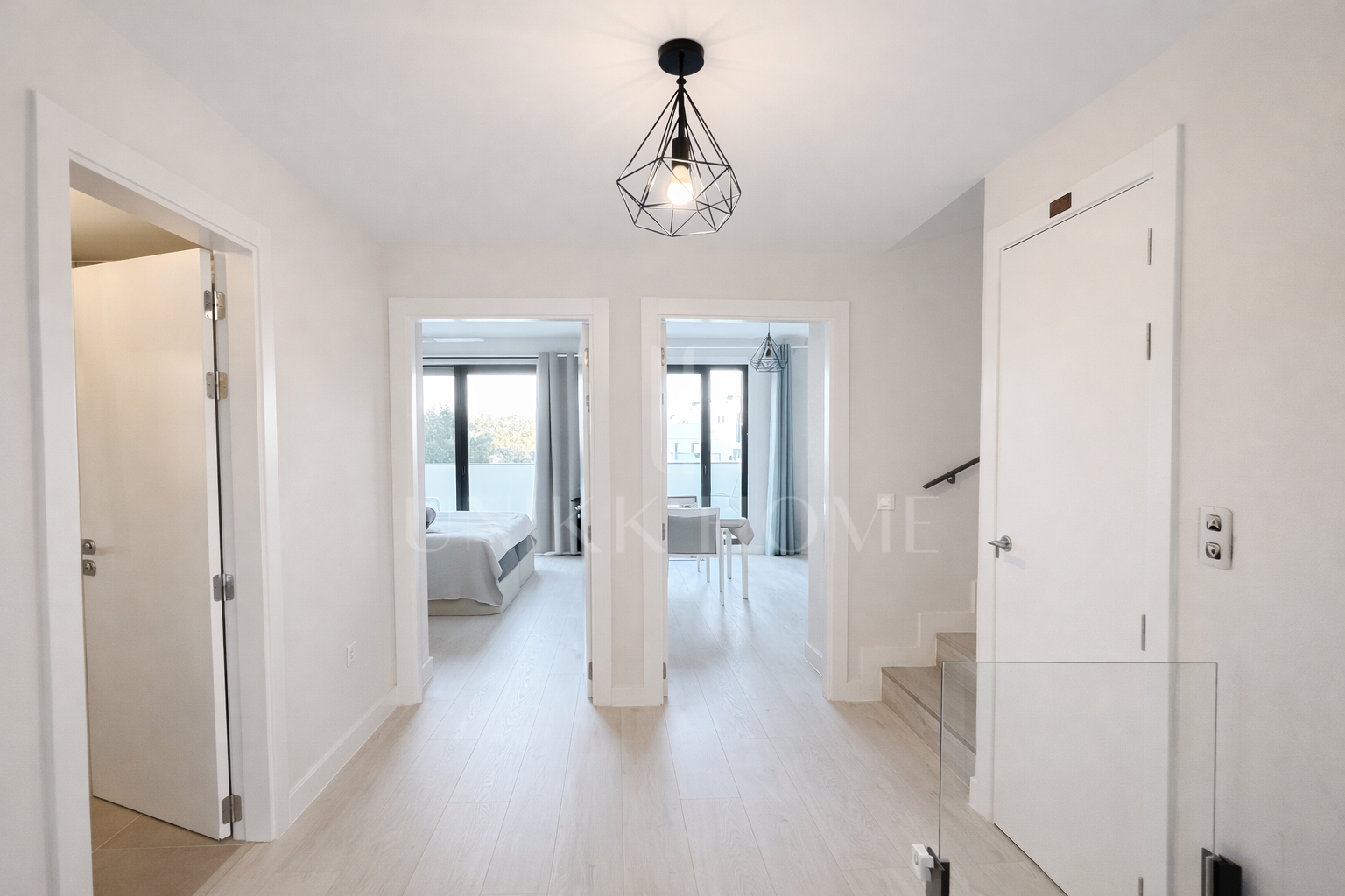 Modern Townhouse with stunning views in the urbanization Hoyo 17 in San Roque Club