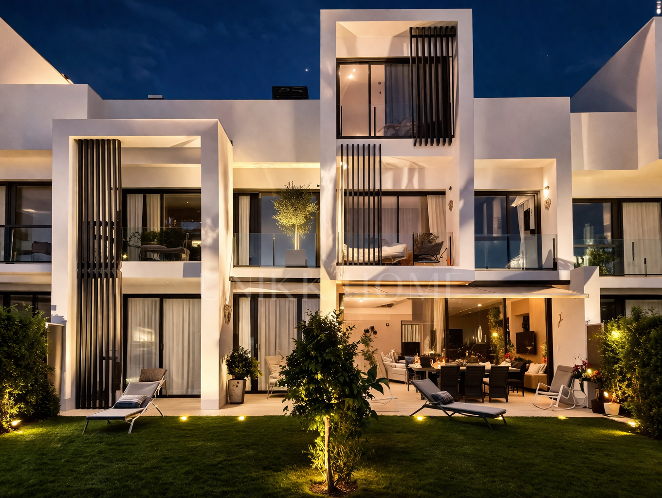 Stunning 4-Bedroom Golf Townhouse with Panoramic Views in San Roque Club