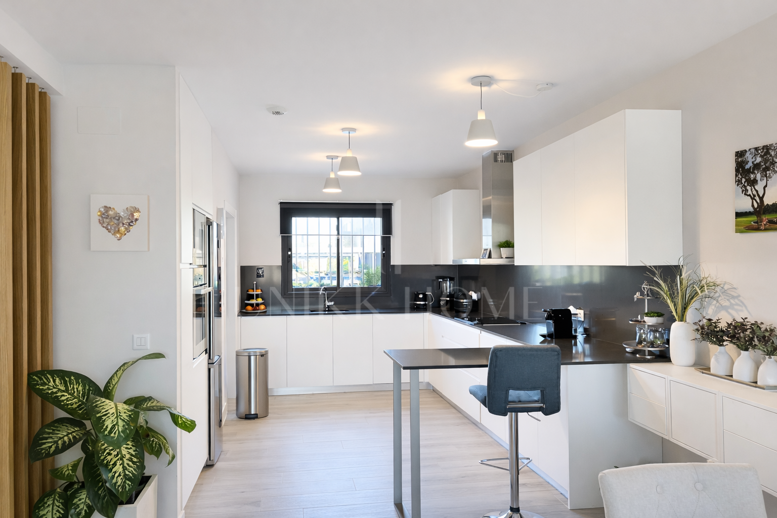 Stunning 4-Bedroom Golf Townhouse with Panoramic Views in San Roque Club