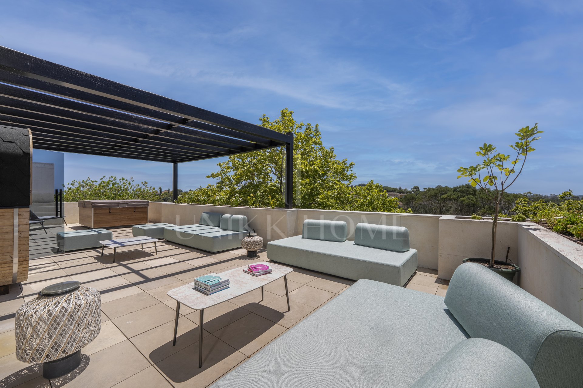 Luxury Villa Apartment for Sale in Hacienda de Valderrama