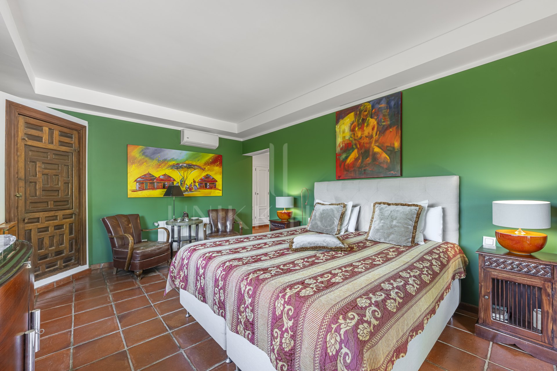 Moderna villa completamente renovada con 6,5 dormitorios en la Zona D de Sotogrande