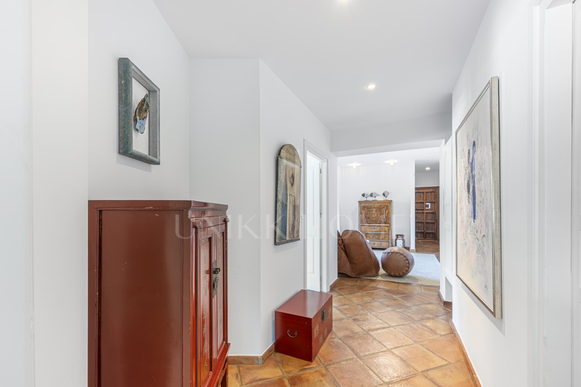 Moderna villa completamente renovada con 6,5 dormitorios en la Zona D de Sotogrande