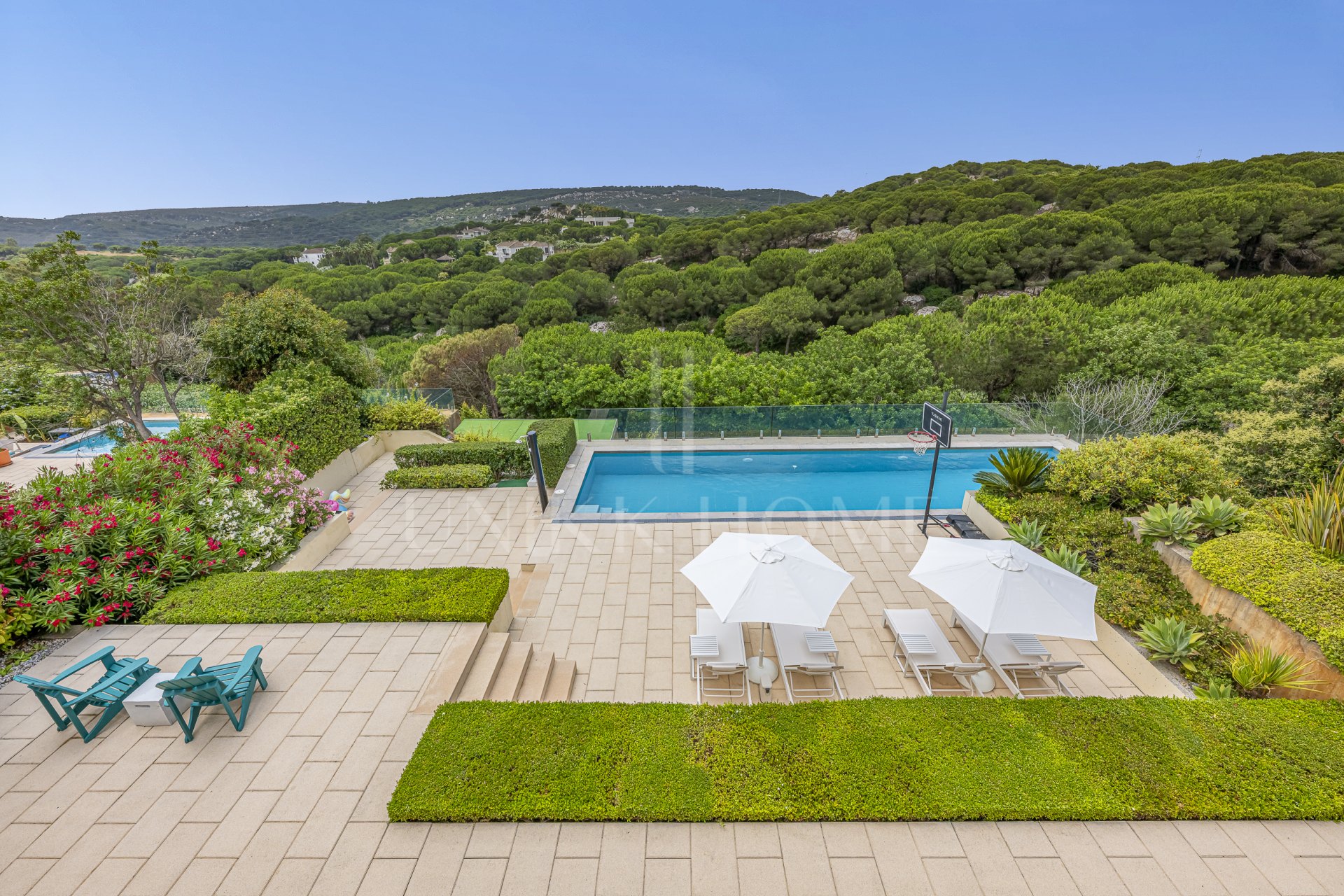 VILLA CONTEMPORÁNEA EXCEPCIONAL CON CASA DE INVITADOS EN LAS CIMAS I, SOTOGRANDE ALTO