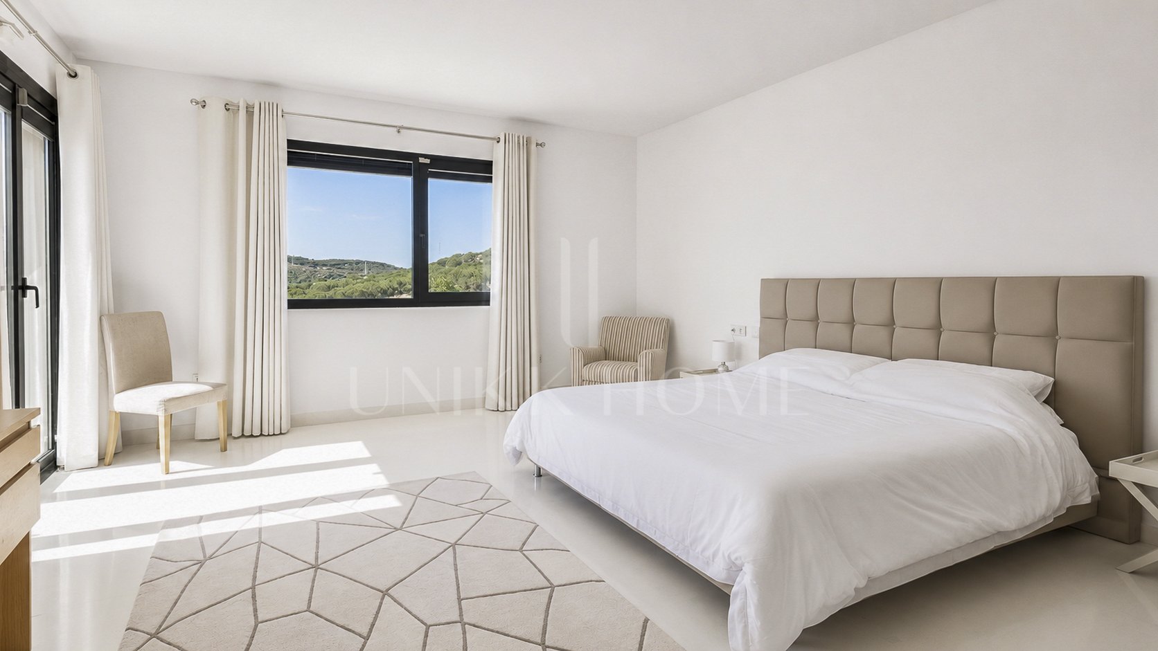 VILLA CONTEMPORÁNEA EXCEPCIONAL CON CASA DE INVITADOS EN LAS CIMAS I, SOTOGRANDE ALTO