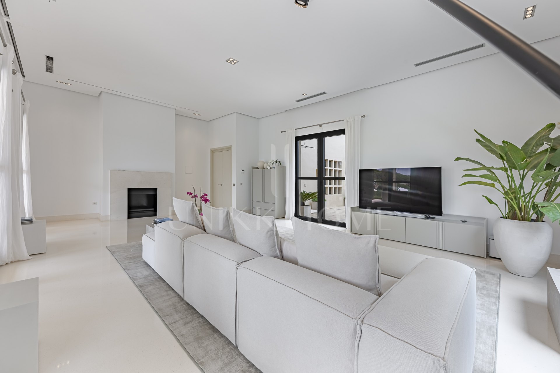 VILLA CONTEMPORÁNEA EXCEPCIONAL CON CASA DE INVITADOS EN LAS CIMAS I, SOTOGRANDE ALTO