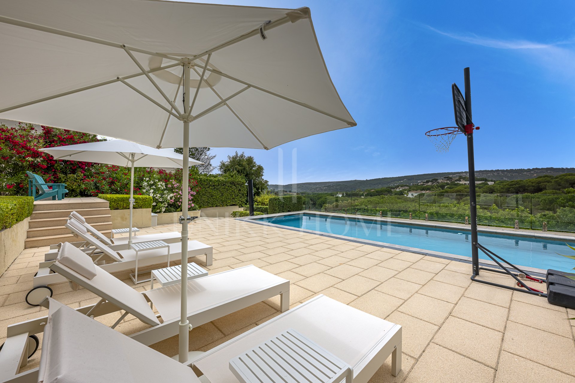 VILLA CONTEMPORÁNEA EXCEPCIONAL CON CASA DE INVITADOS EN LAS CIMAS I, SOTOGRANDE ALTO