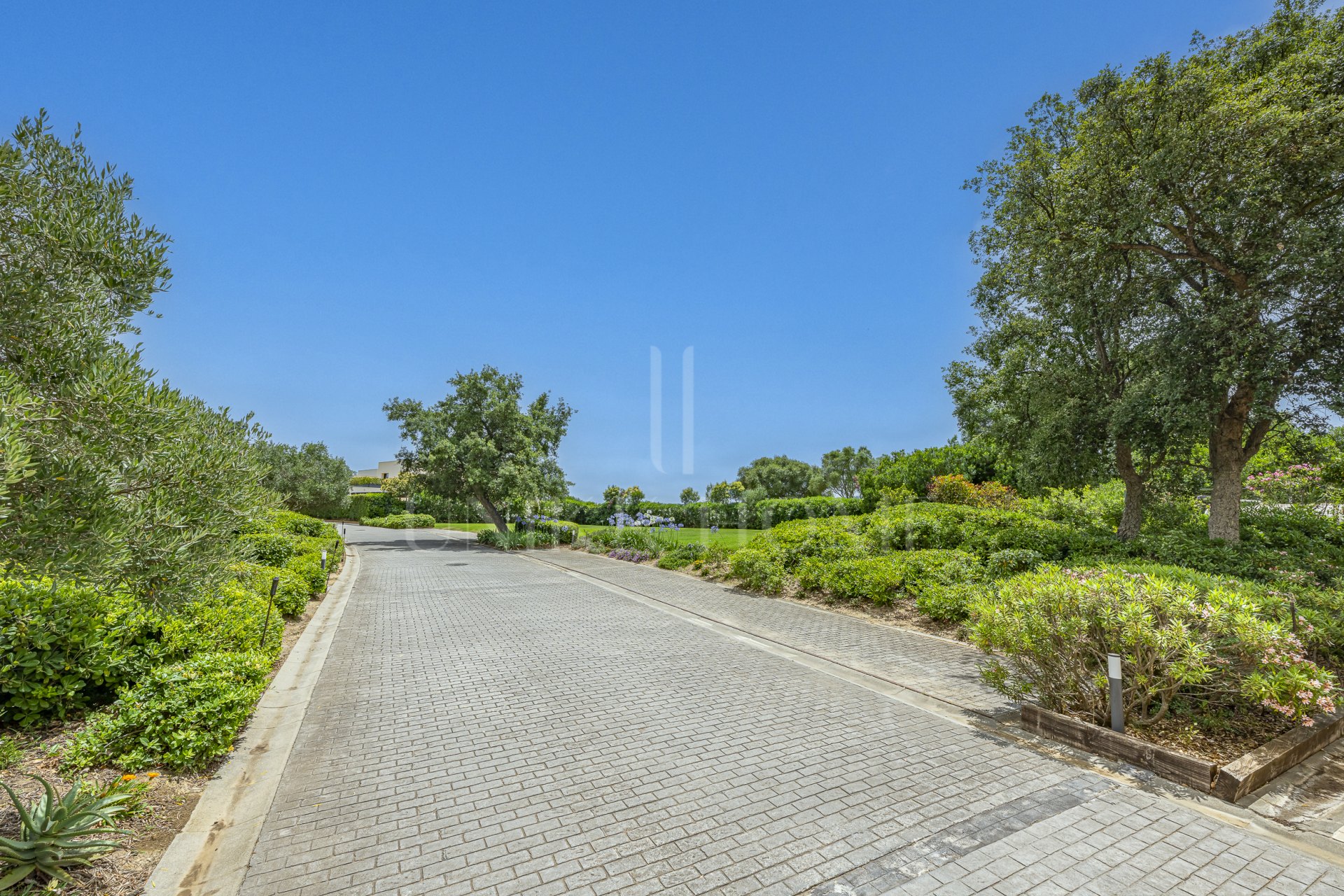 VILLA CONTEMPORÁNEA EXCEPCIONAL CON CASA DE INVITADOS EN LAS CIMAS I, SOTOGRANDE ALTO