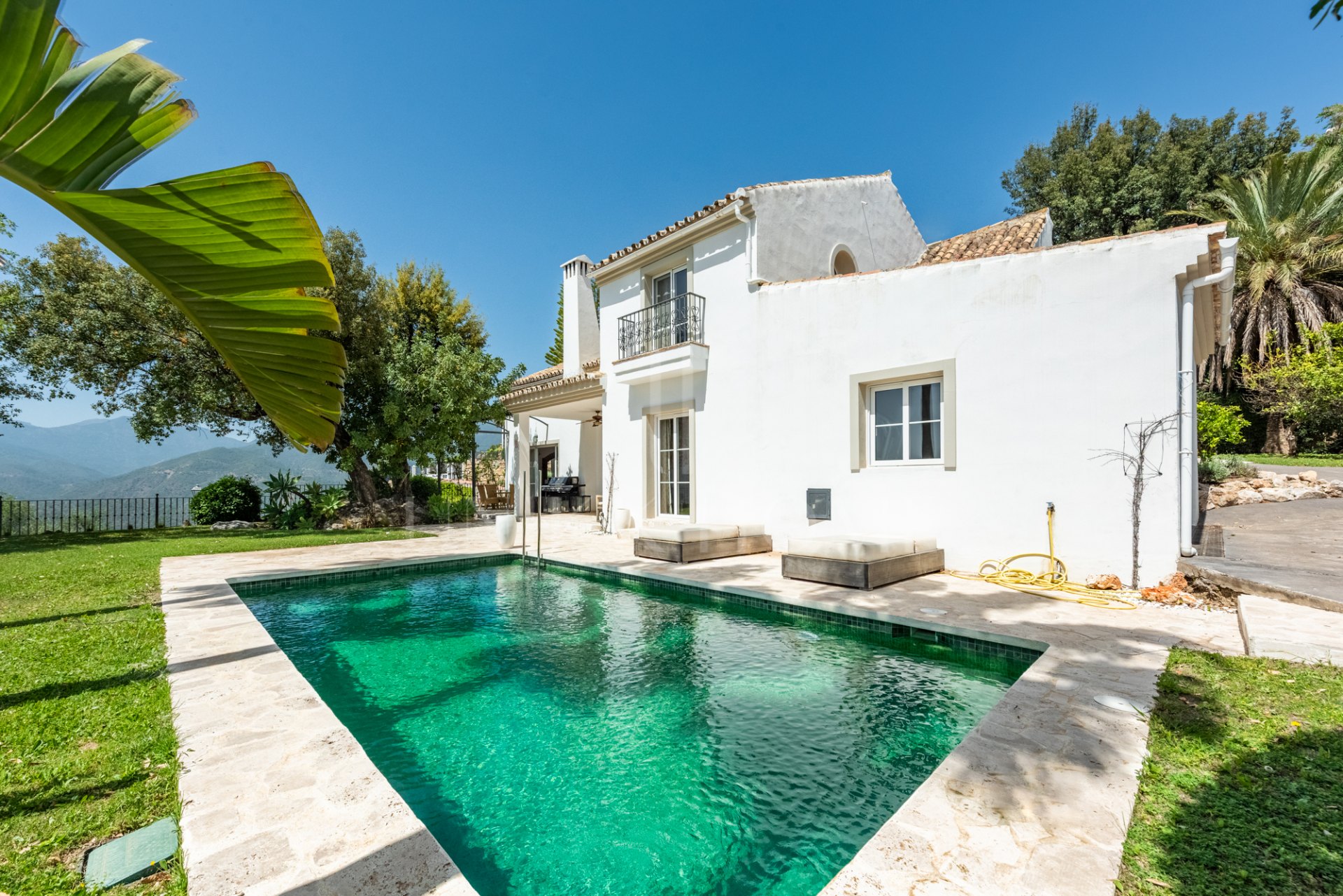 Encantadora villa con vistas panorámicas en Sierra Blanca Country Club, Istán