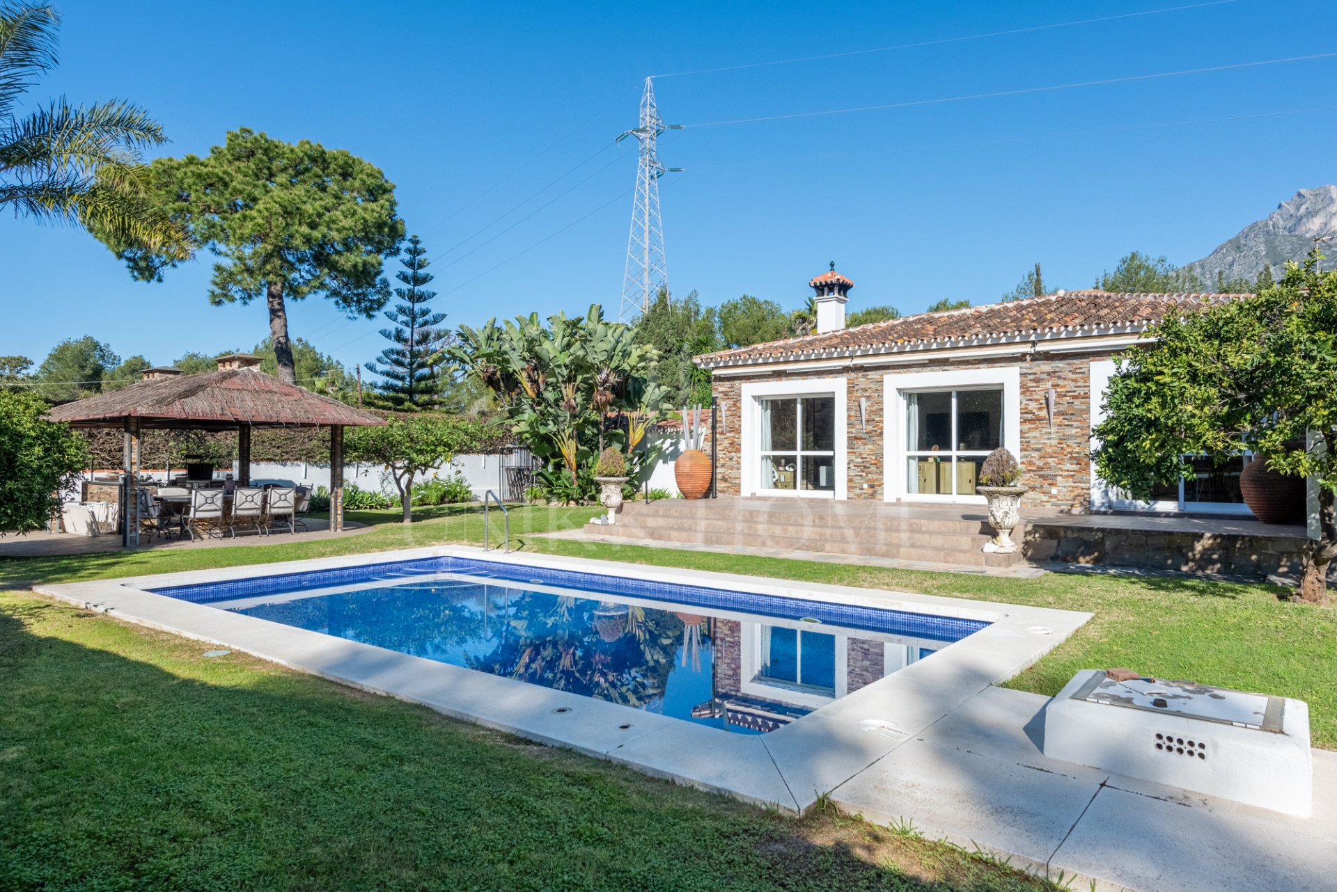 One-level villa on the Golden Mile of Marbella!