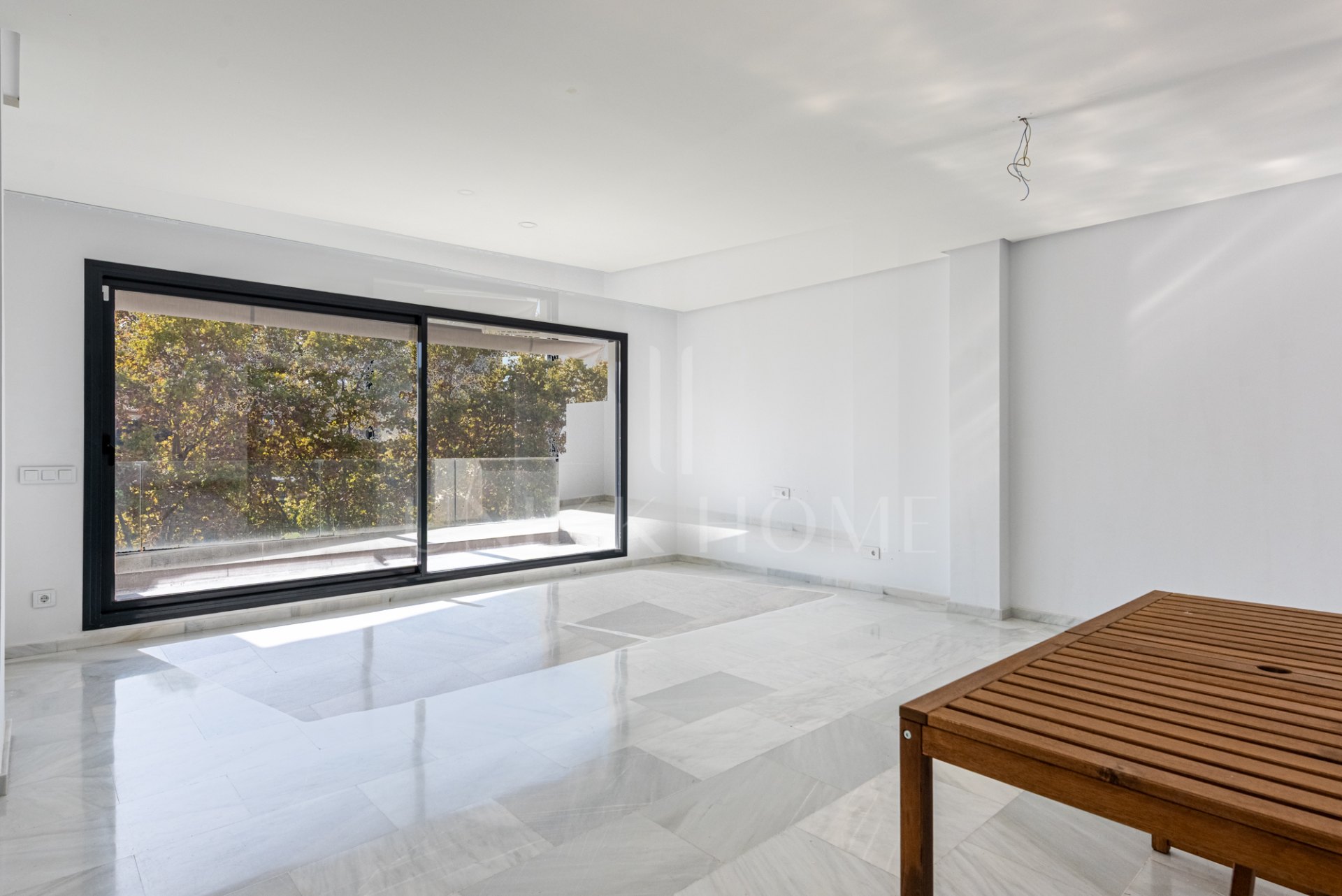 Contemporary Apartment with 43m² Terrace near La Cañada shopping center and Marbella Town Center