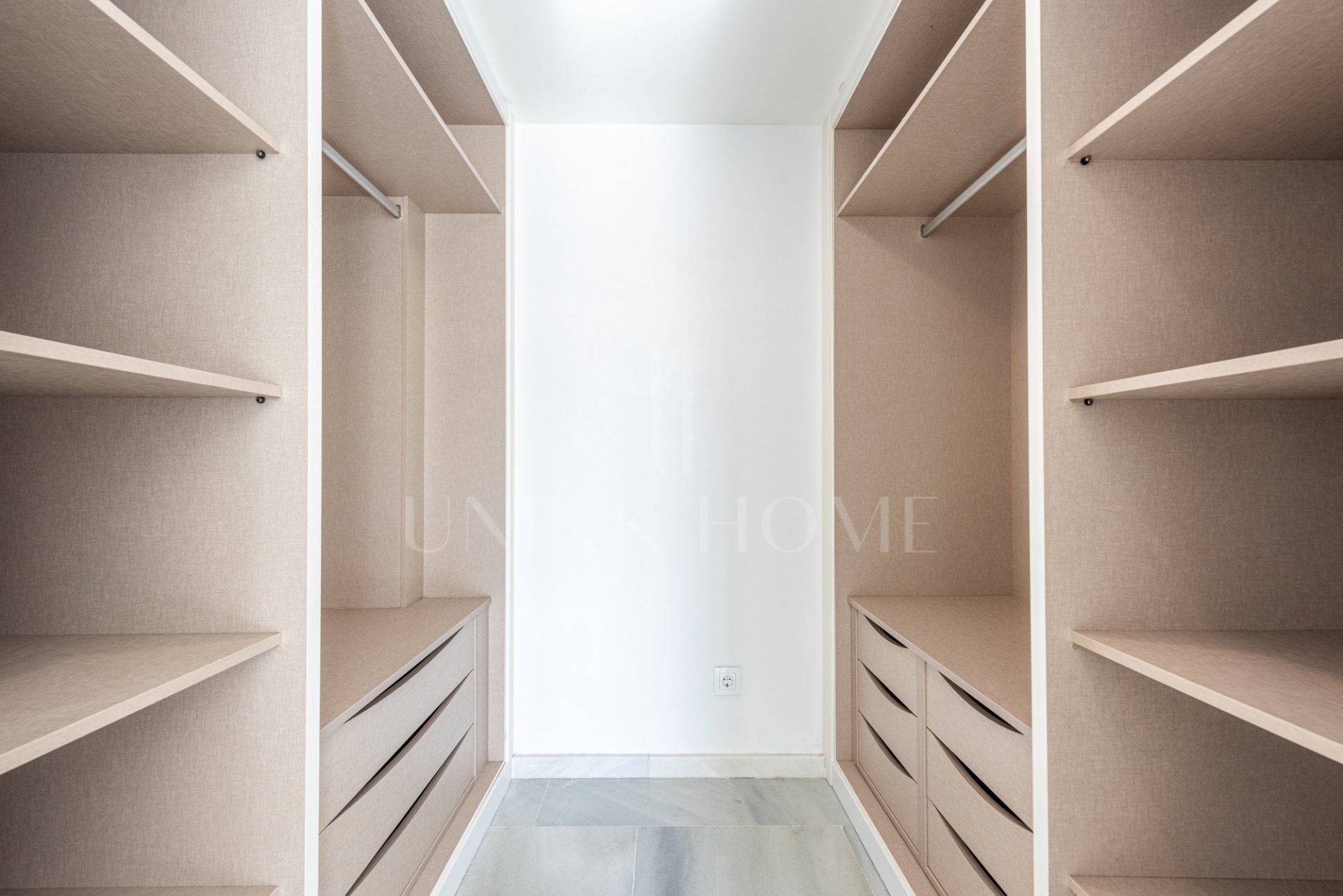 Contemporary Apartment with 43m² Terrace near La Cañada shopping center and Marbella Town Center