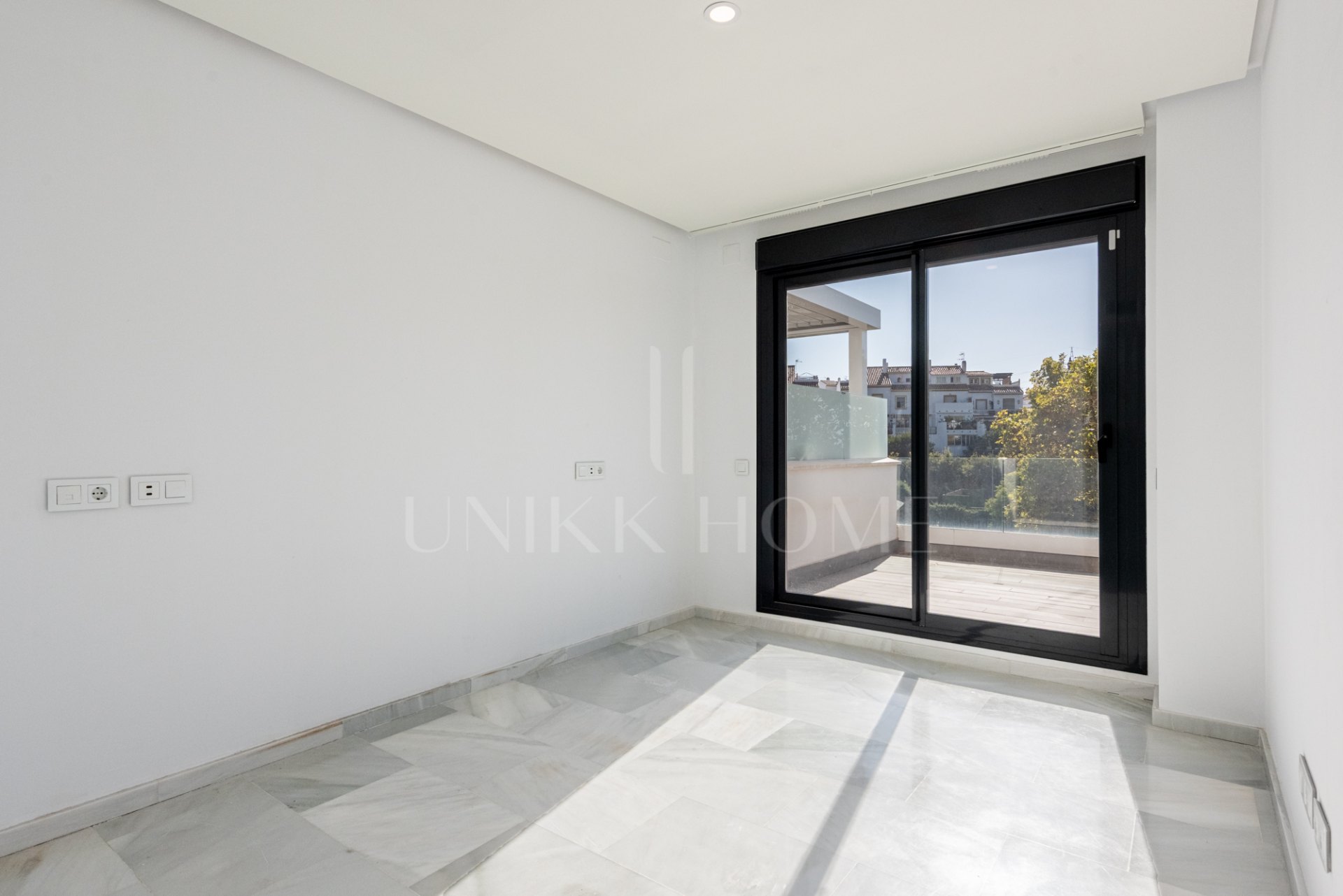 Contemporary Apartment with 43m² Terrace near La Cañada shopping center and Marbella Town Center