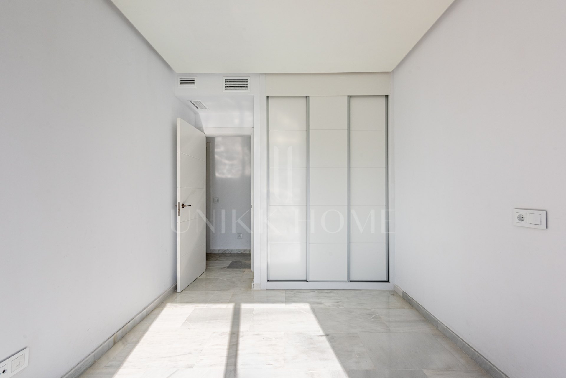 Contemporary Apartment with 43m² Terrace near La Cañada shopping center and Marbella Town Center