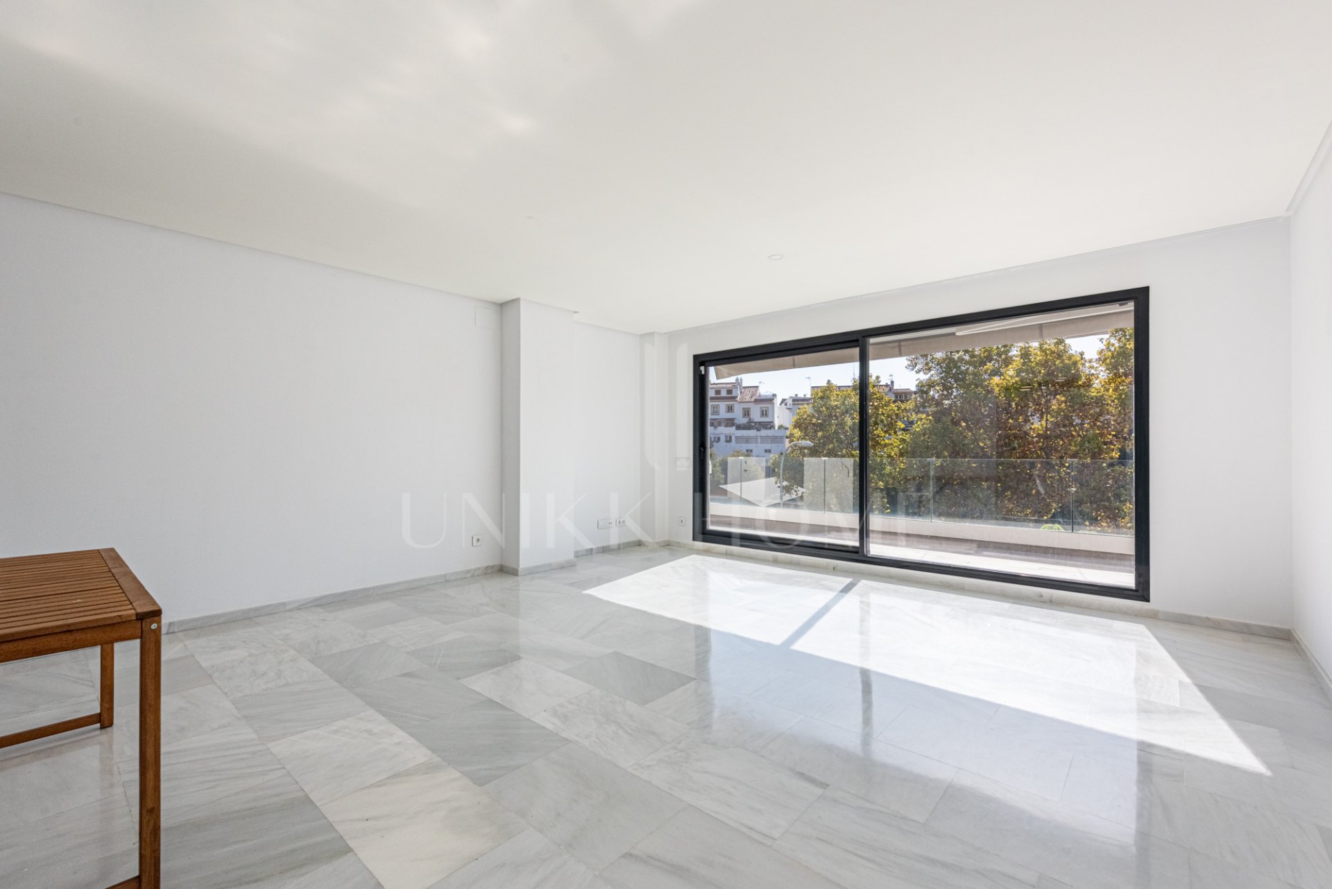 Contemporary Apartment with 43m² Terrace near La Cañada shopping center and Marbella Town Center