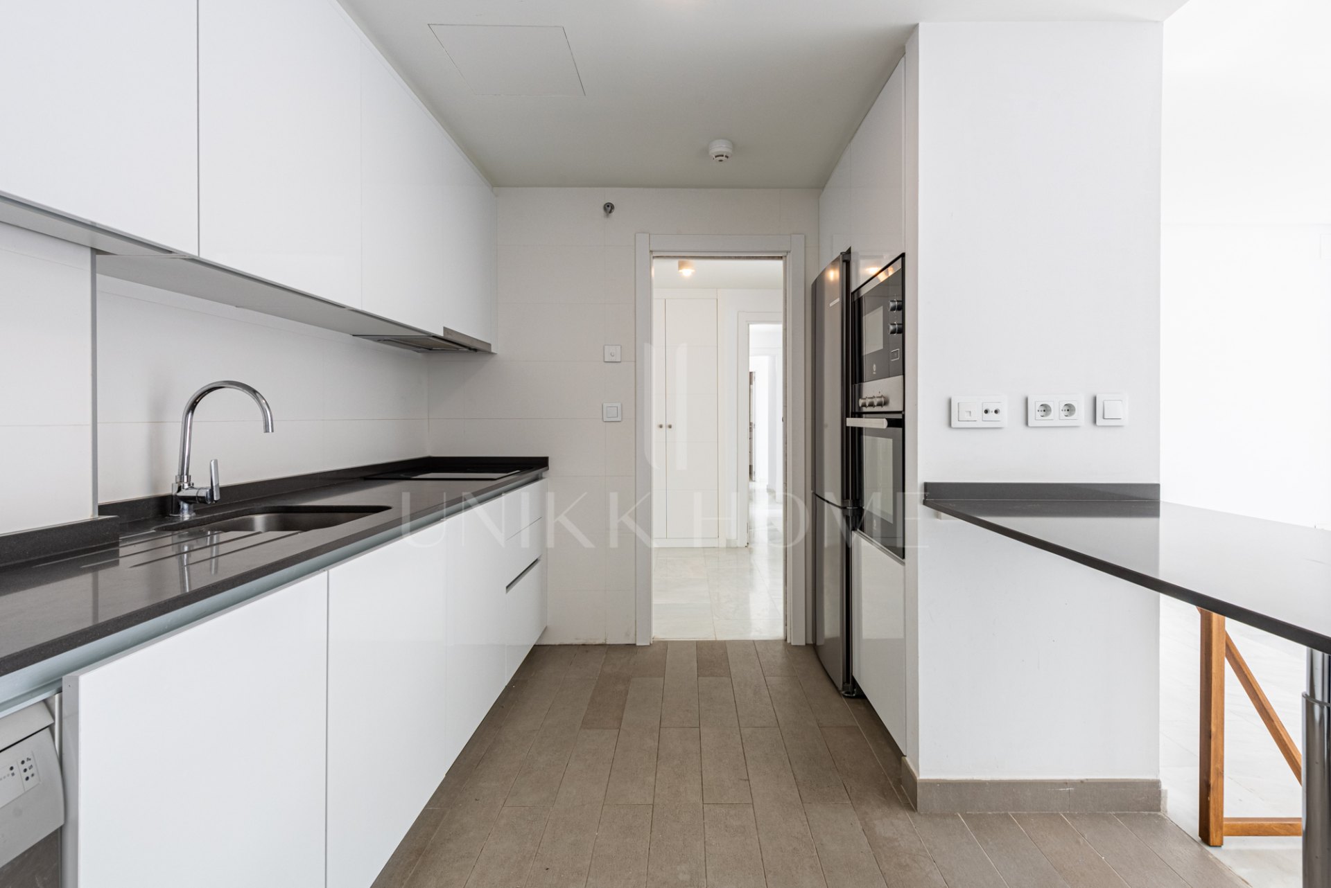 Contemporary Apartment with 43m² Terrace near La Cañada shopping center and Marbella Town Center