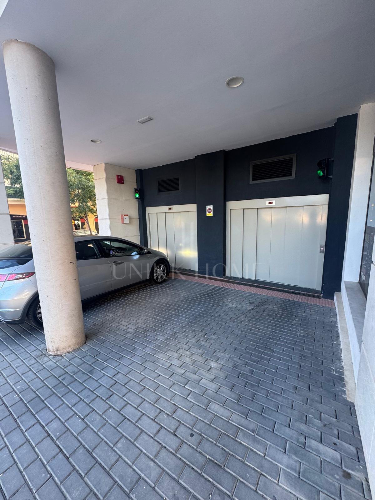 Espectacular ático contemporáneo con vistas panorámicas al mar y la montaña — Estepona Pueblo